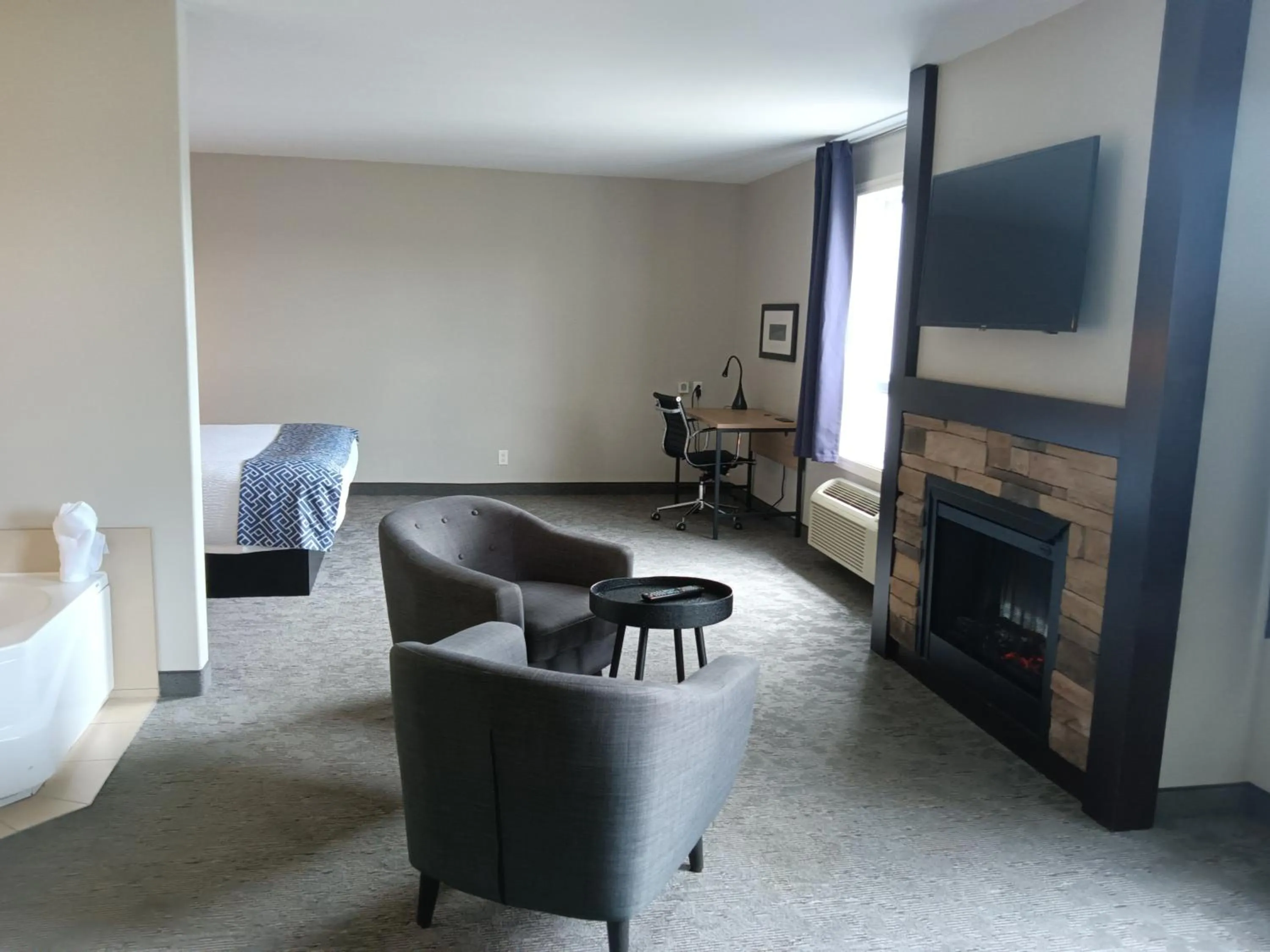 Bed in Super 8 by Wyndham St-Jerome