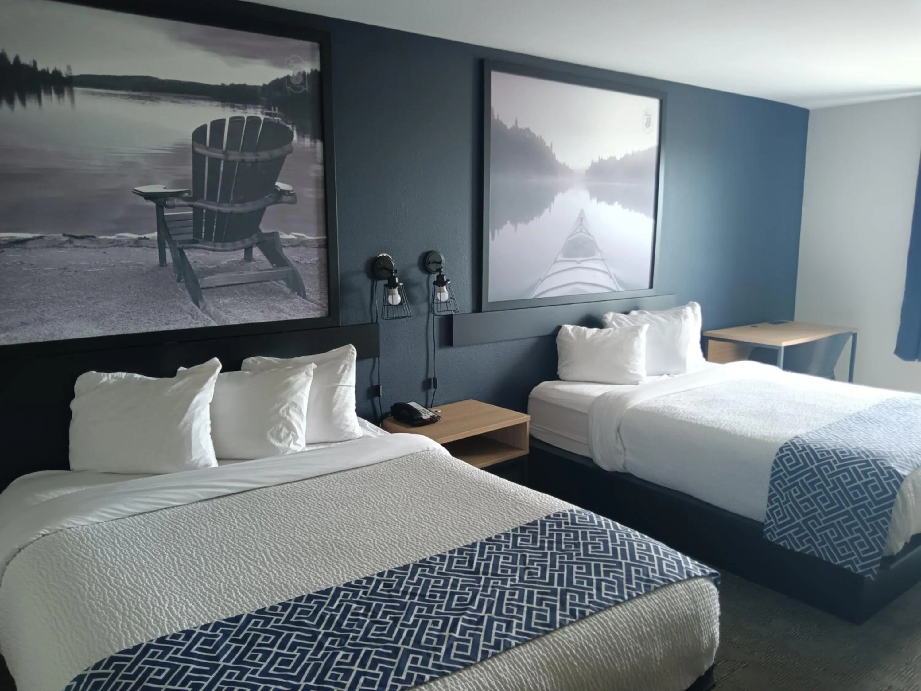 Bed in Super 8 by Wyndham St-Jerome