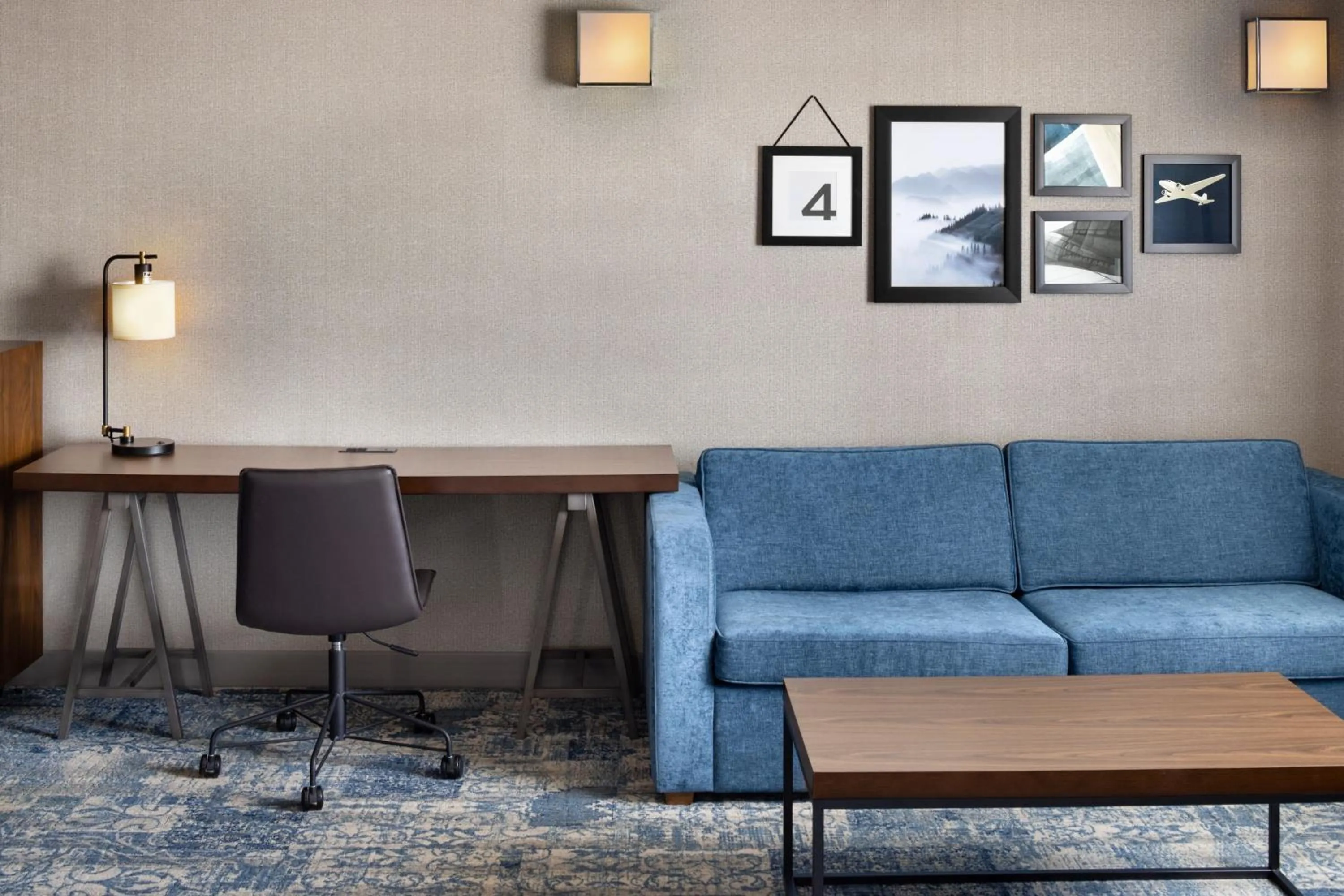 Photo of the whole room in Four Points by Sheraton Edmonton South