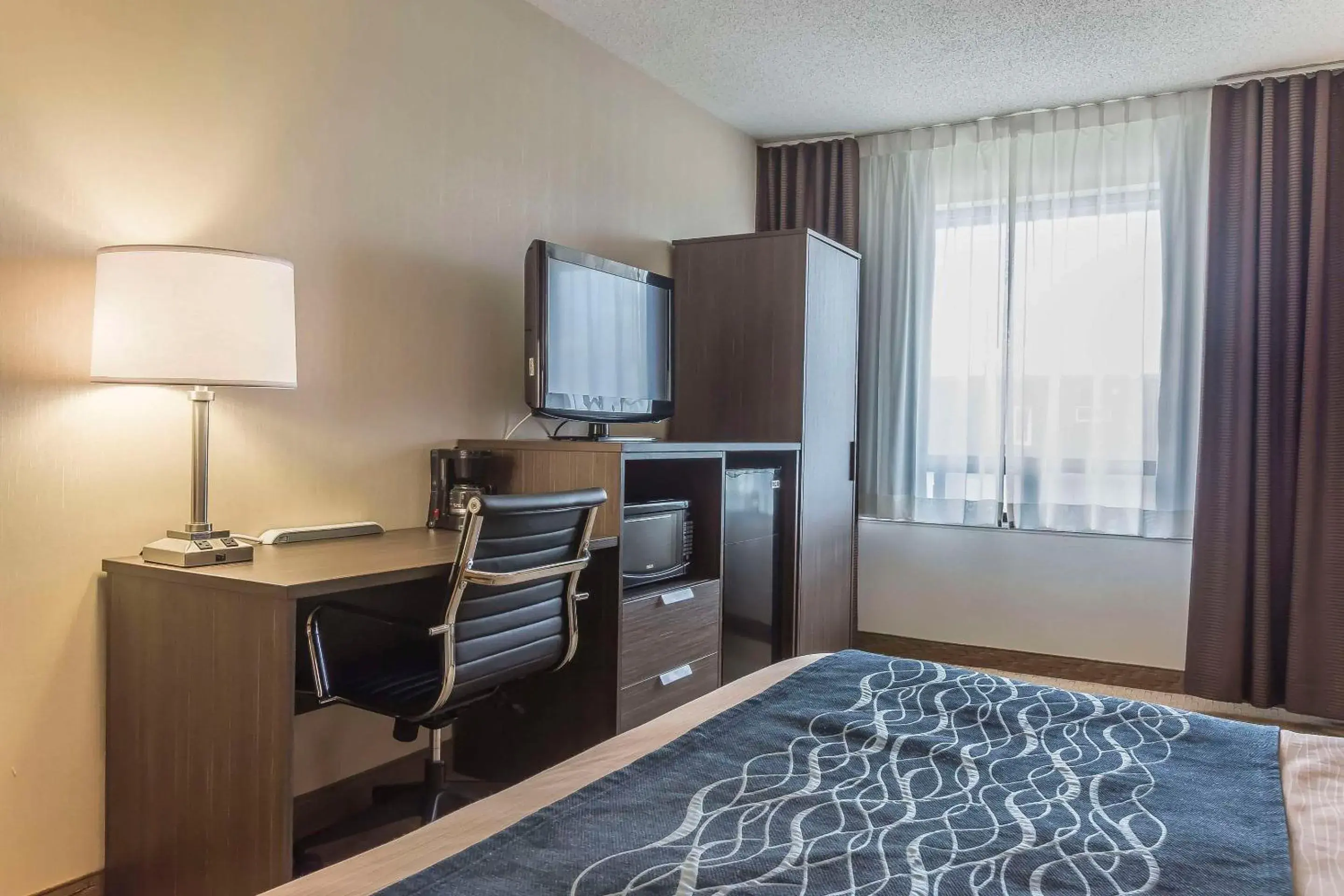 Bedroom, Bed in Comfort Inn Bedroom, Bed in Comfort Inn