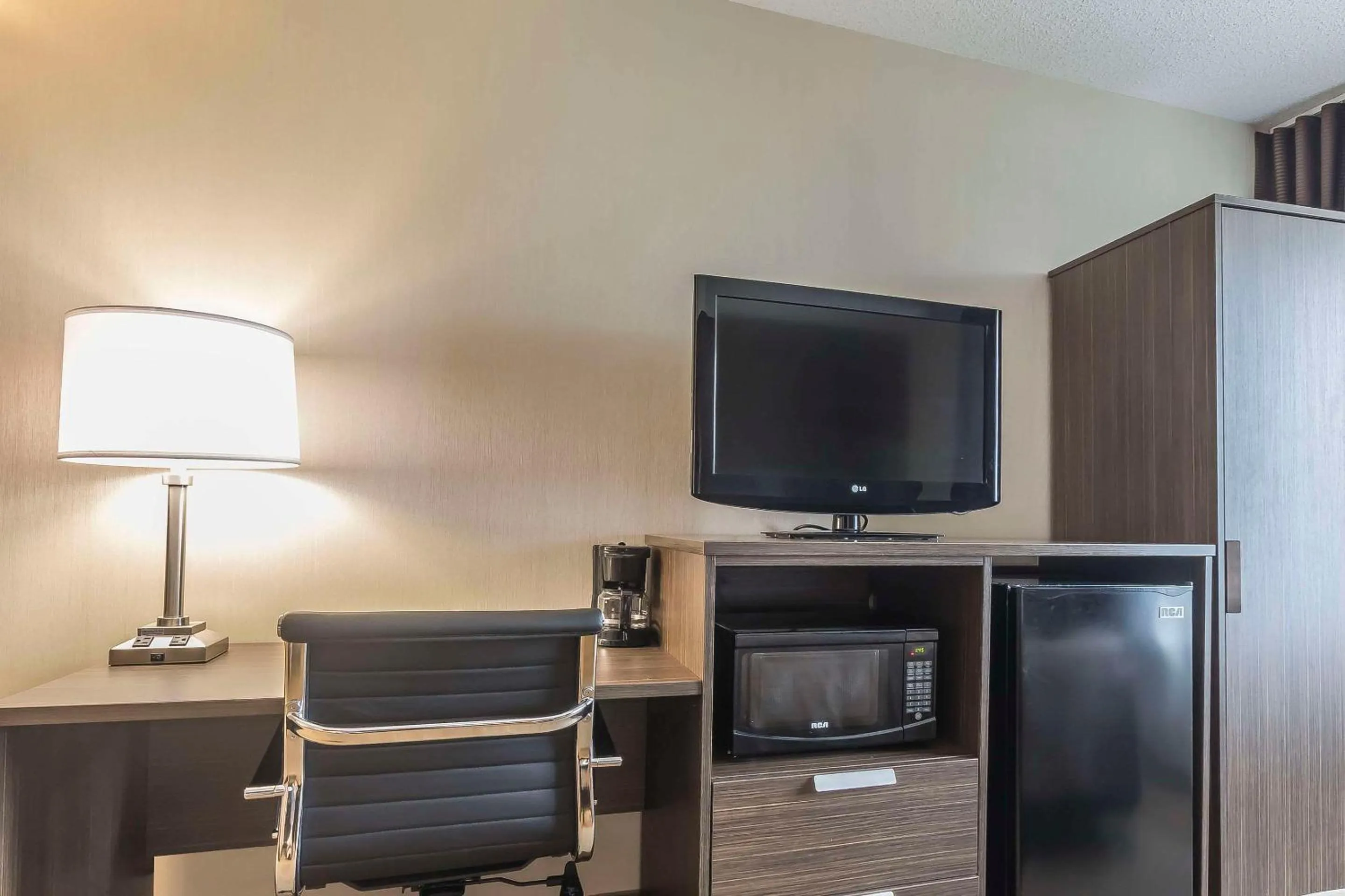 Bedroom in Comfort Inn