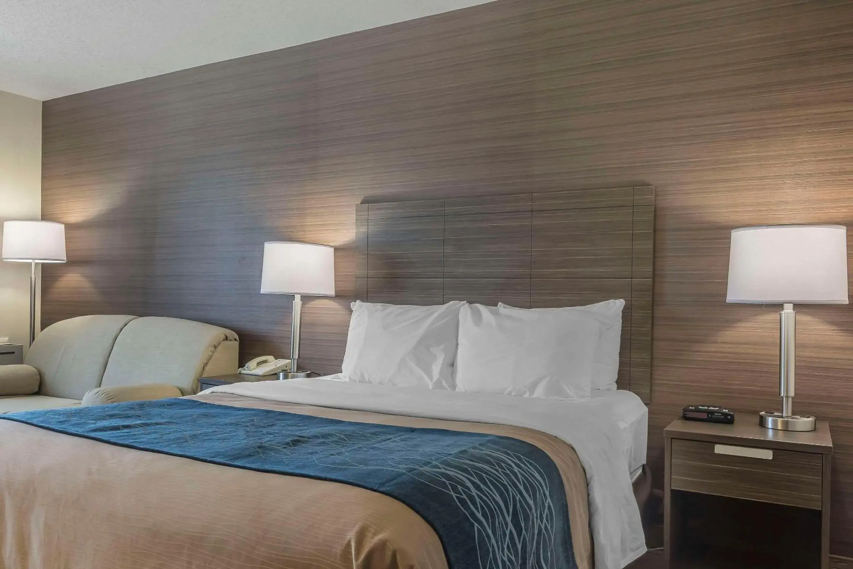 Bedroom, Bed in Comfort Inn Bedroom, Bed in Comfort Inn