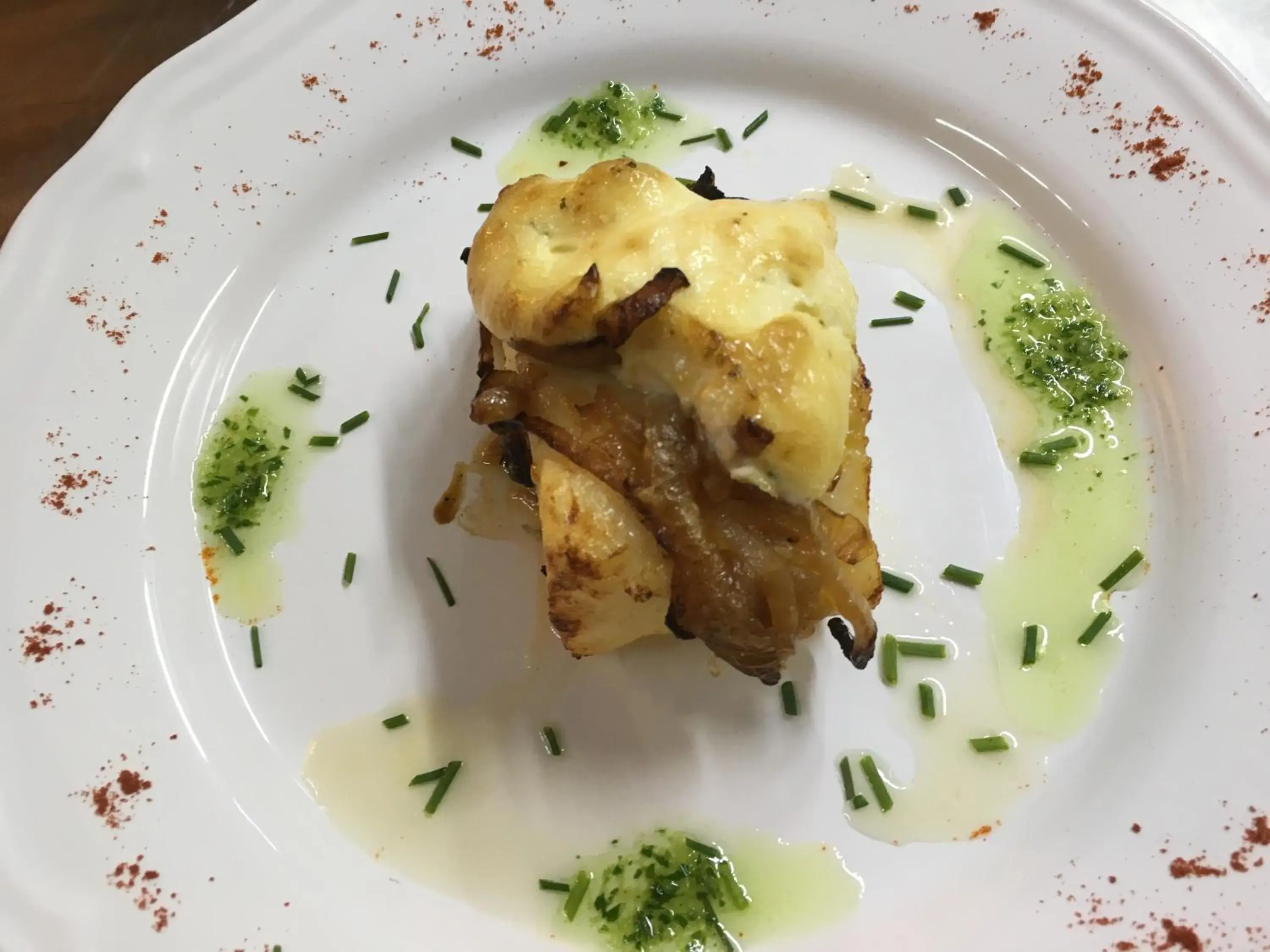 Restaurant/places to eat in El Molí de Pontons suites con jacuzzi spa Restaurant/places to eat in El Molí de Pontons suites con jacuzzi spa