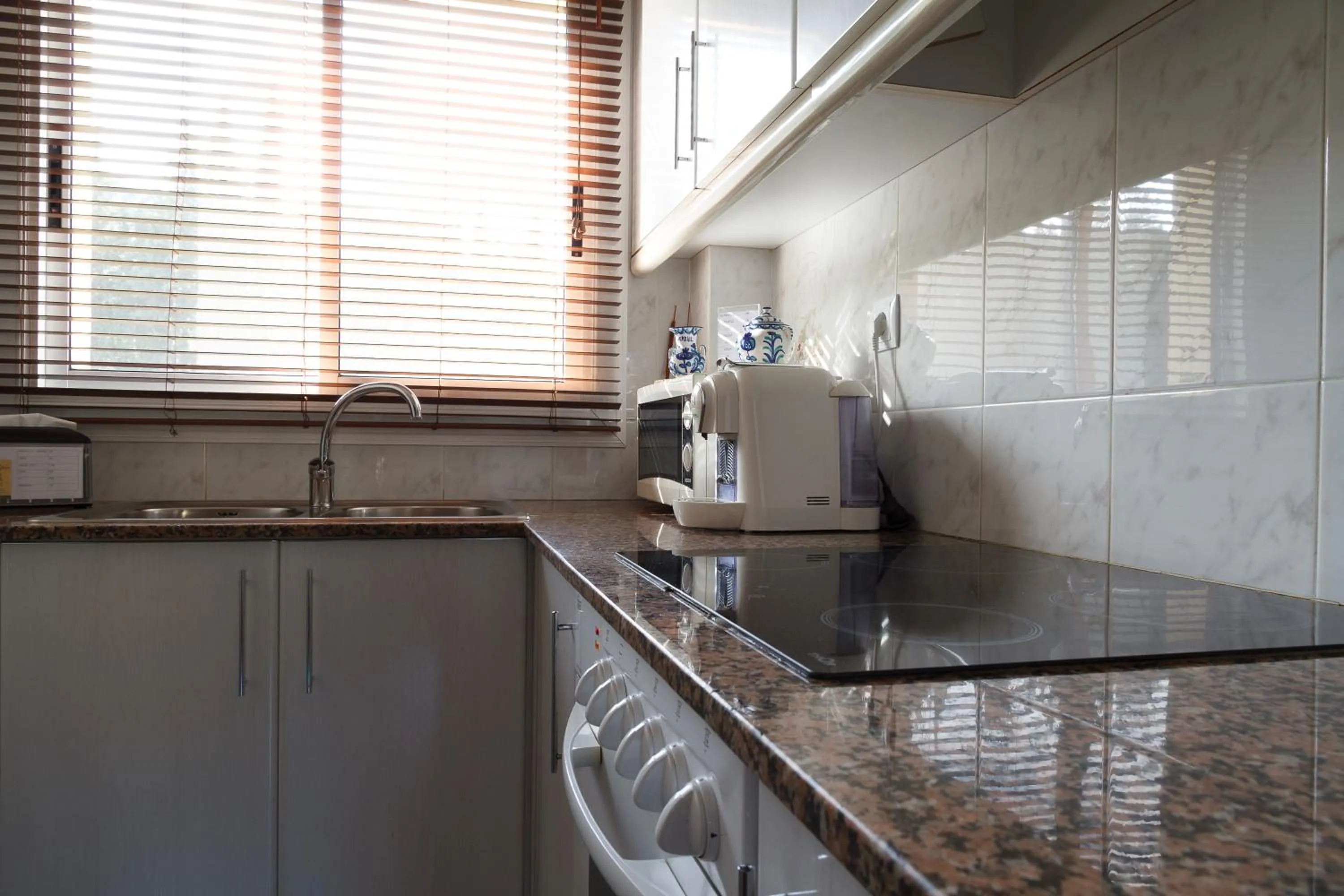 Coffee/tea facilities in El Molí de Pontons suites con jacuzzi spa