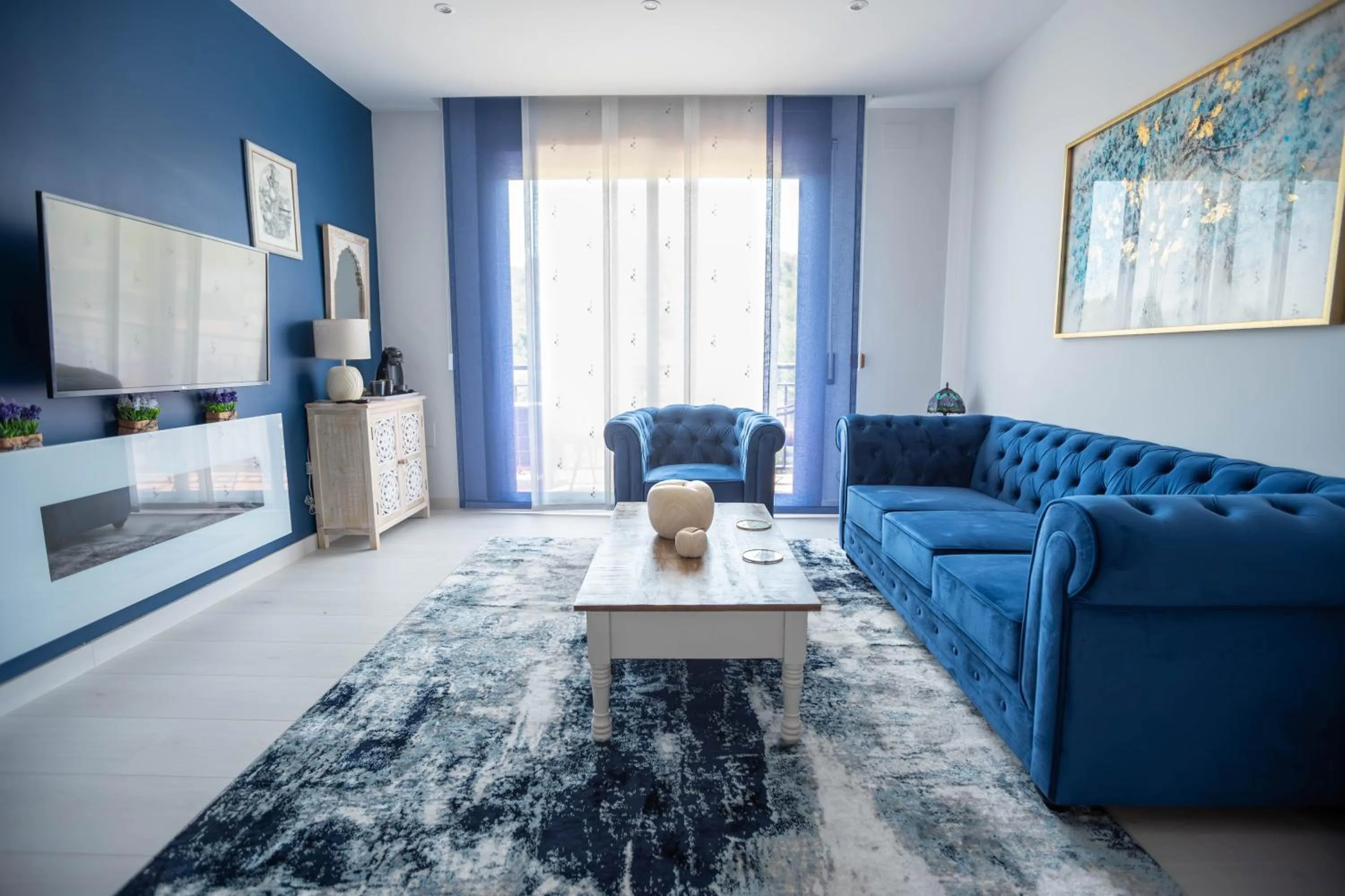 Living room in El Molí de Pontons suites con jacuzzi spa