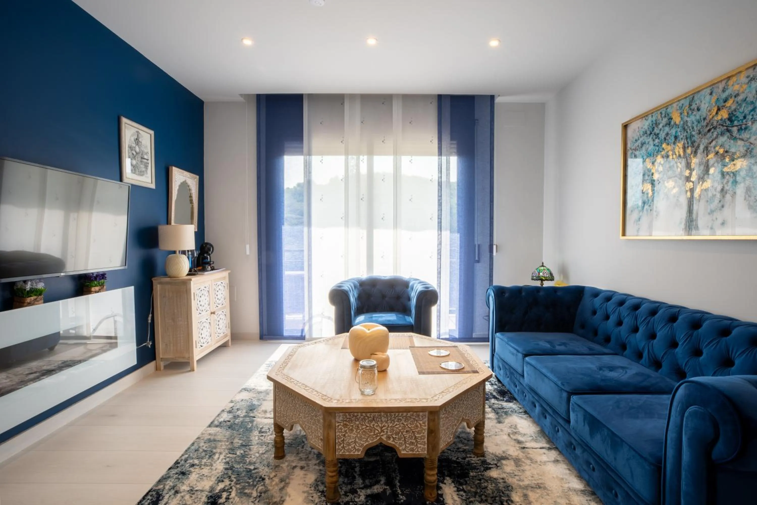 Living room in El Molí de Pontons suites con jacuzzi spa