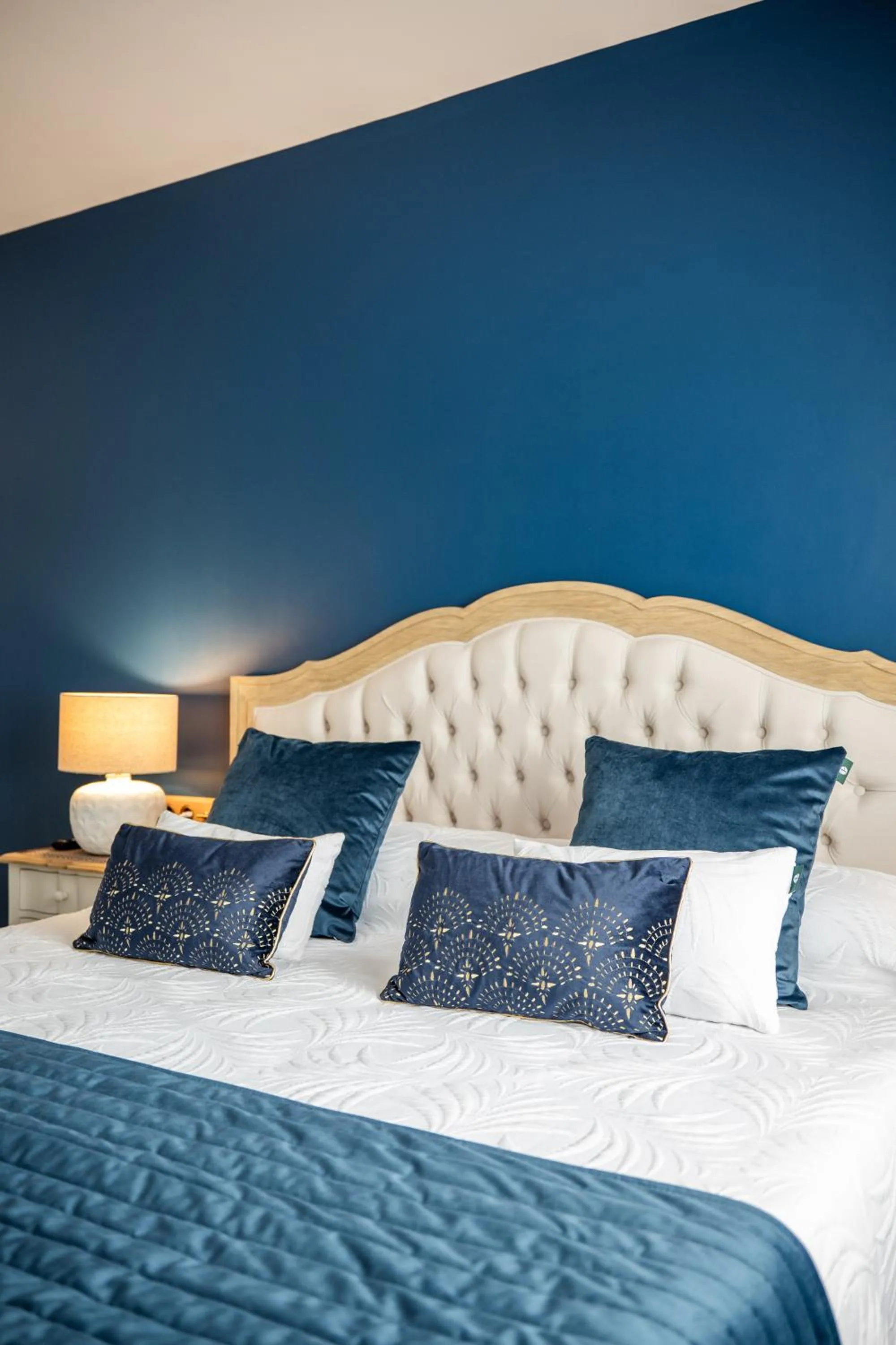 Bed in El Molí de Pontons suites con jacuzzi spa