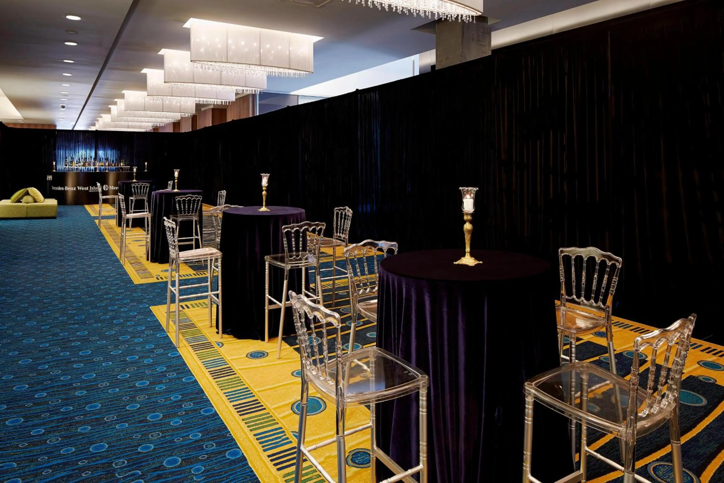 Lobby or reception in Marriott Montreal Airport In-Terminal Hotel