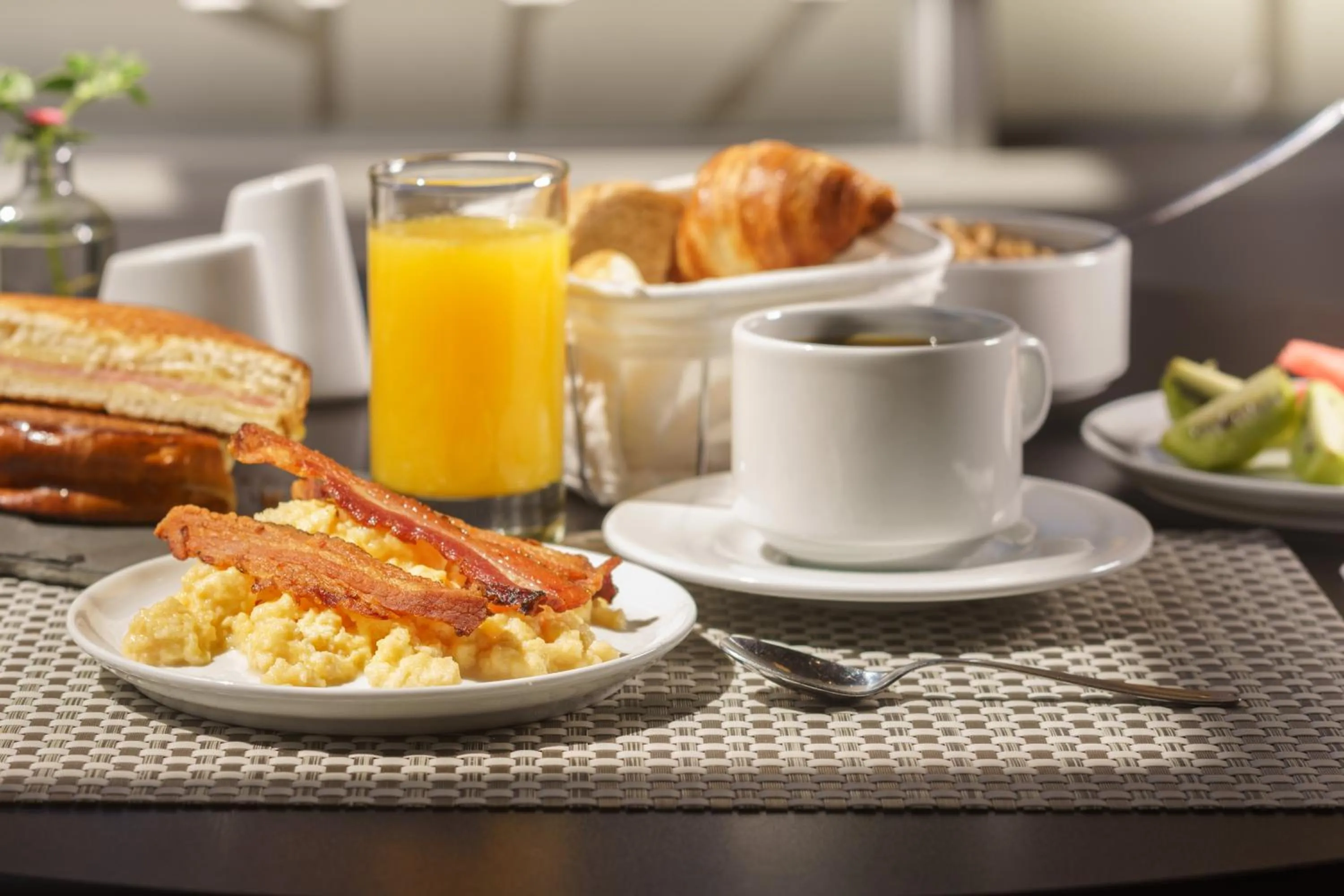 Buffet breakfast in Hotel Rennova