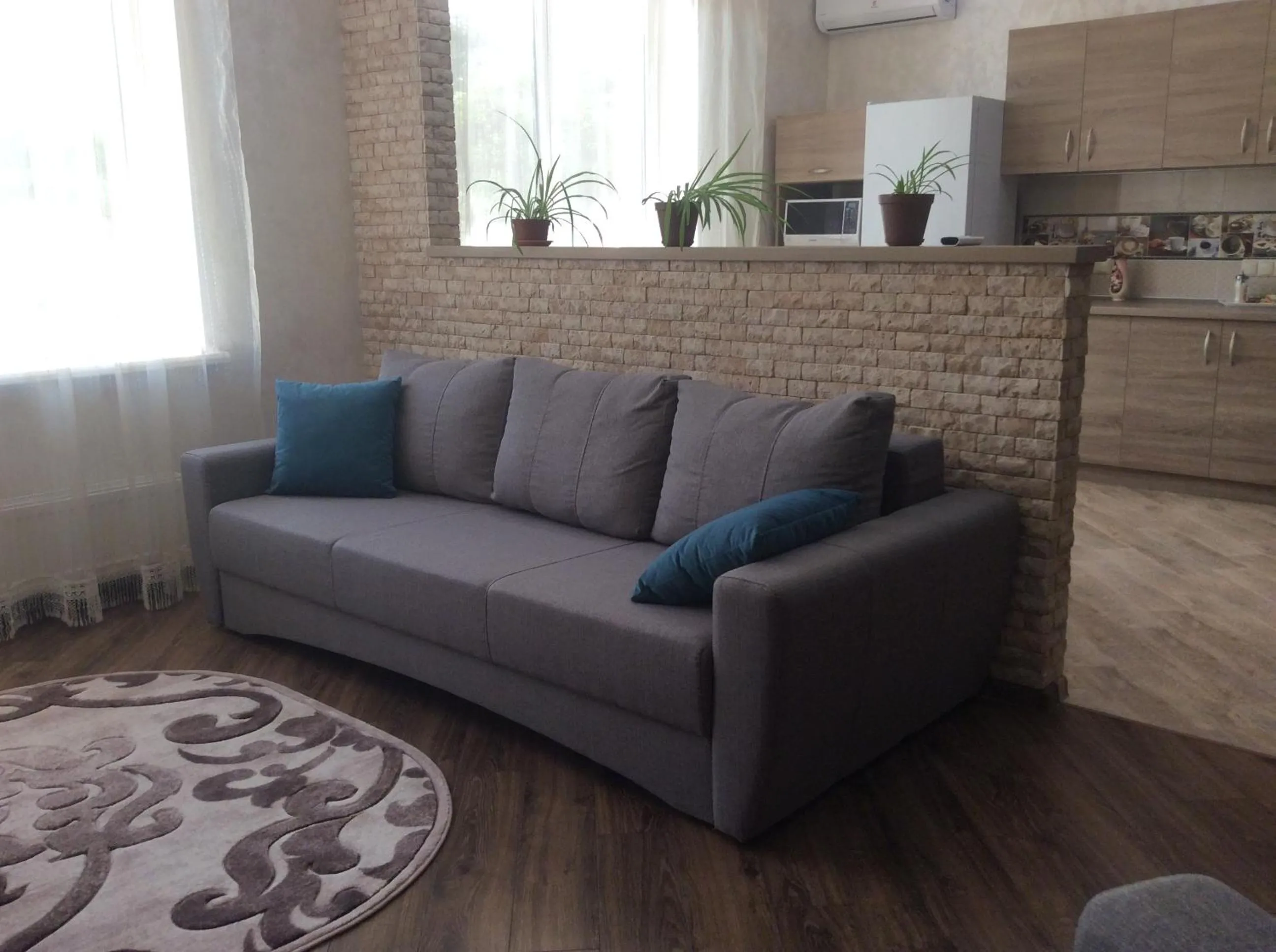 Seating area in Sea Pearl Apt