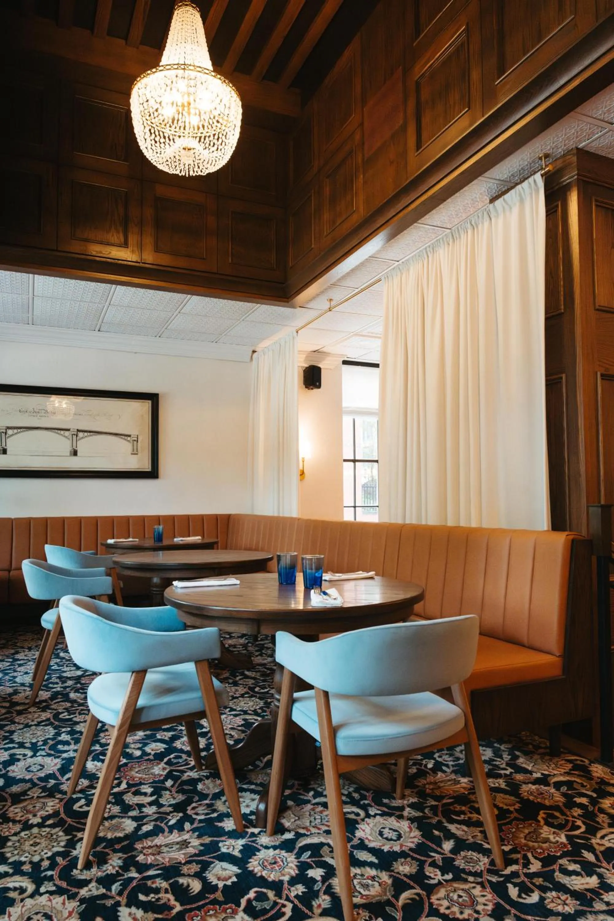 Restaurant/places to eat in The Lord Nelson Hotel & Suites