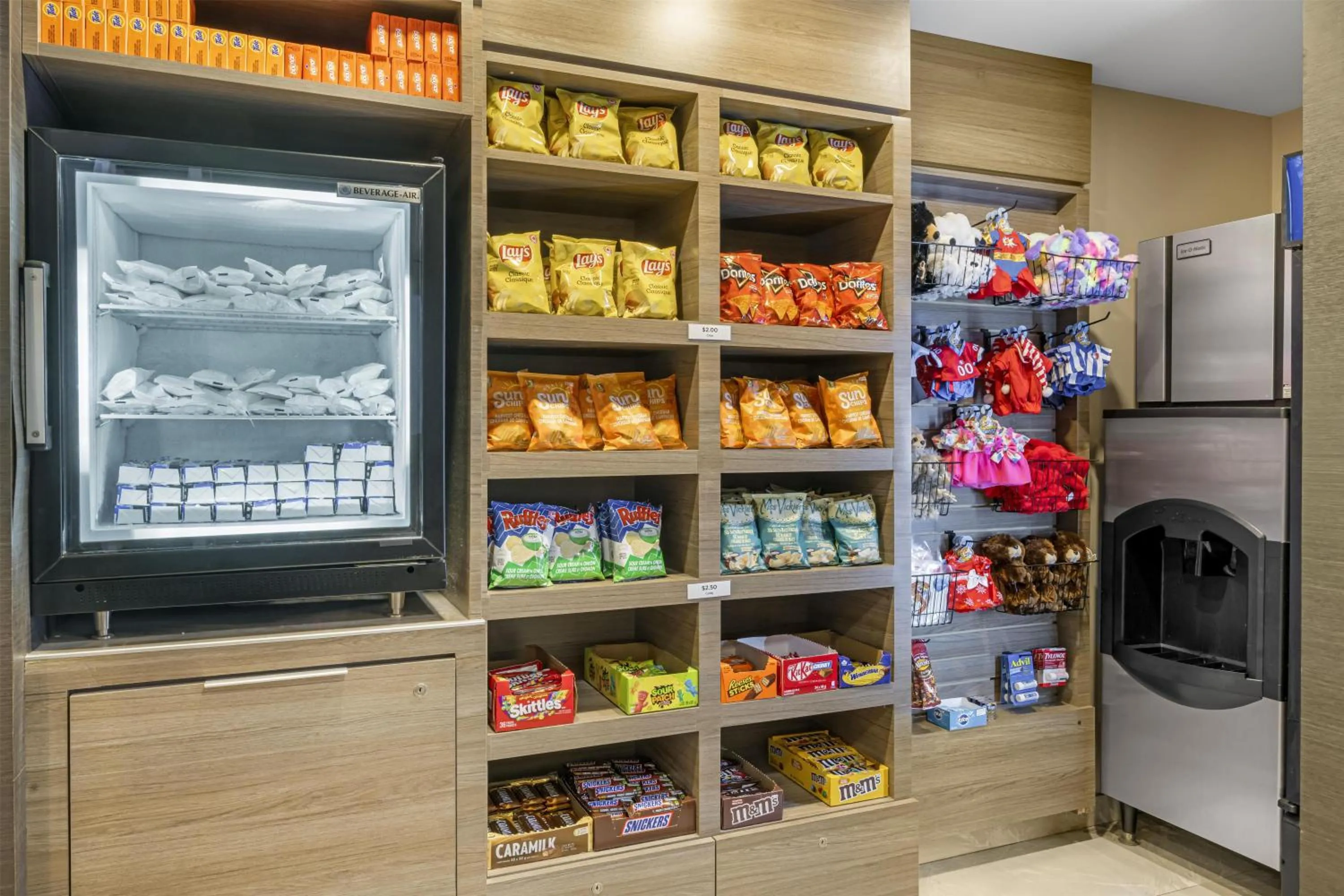 Food and drinks in Best Western Plus Dartmouth Hotel & Suites