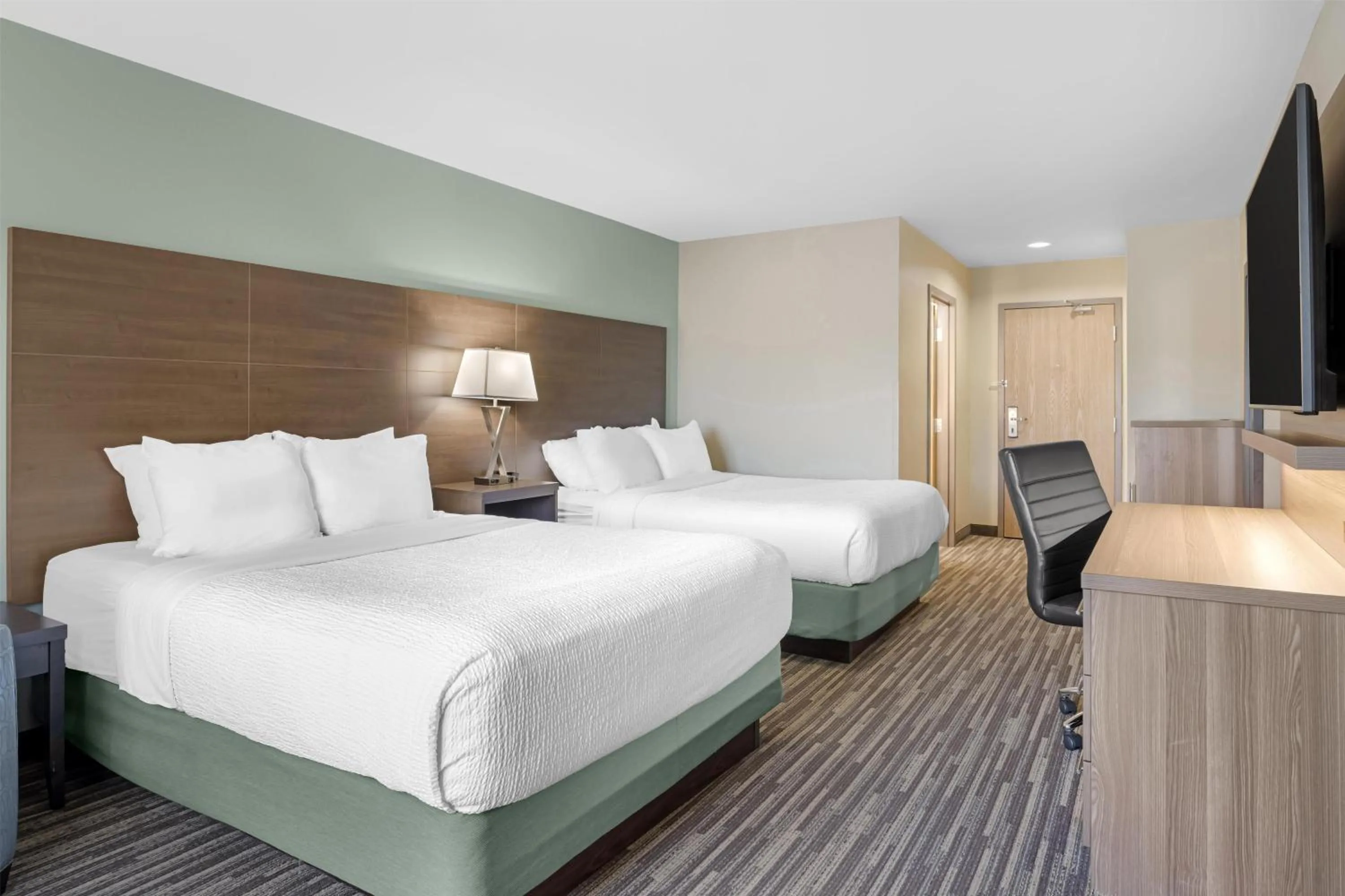 Bedroom, Bed in Best Western Plus Dartmouth Hotel & Suites