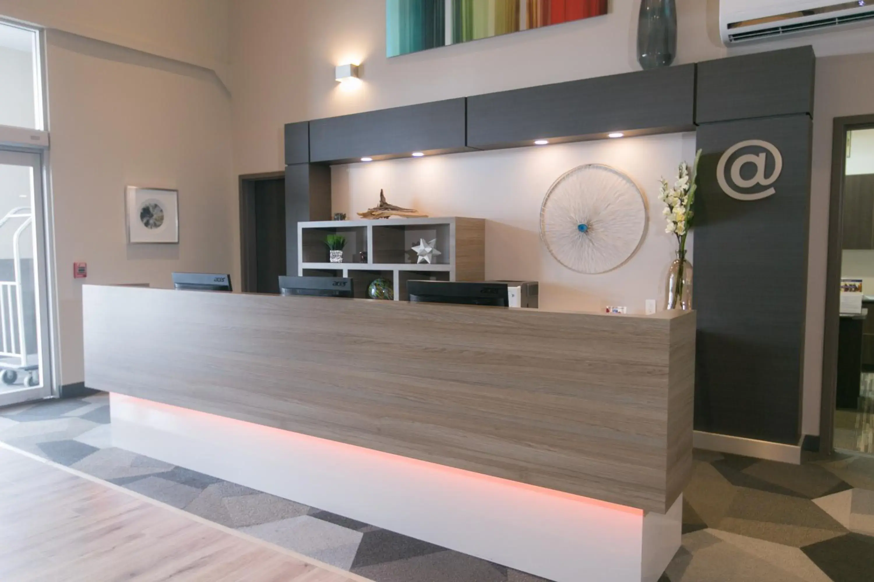 Lobby or reception in Best Western Plus Dartmouth Hotel & Suites Lobby or reception in Best Western Plus Dartmouth Hotel & Suites