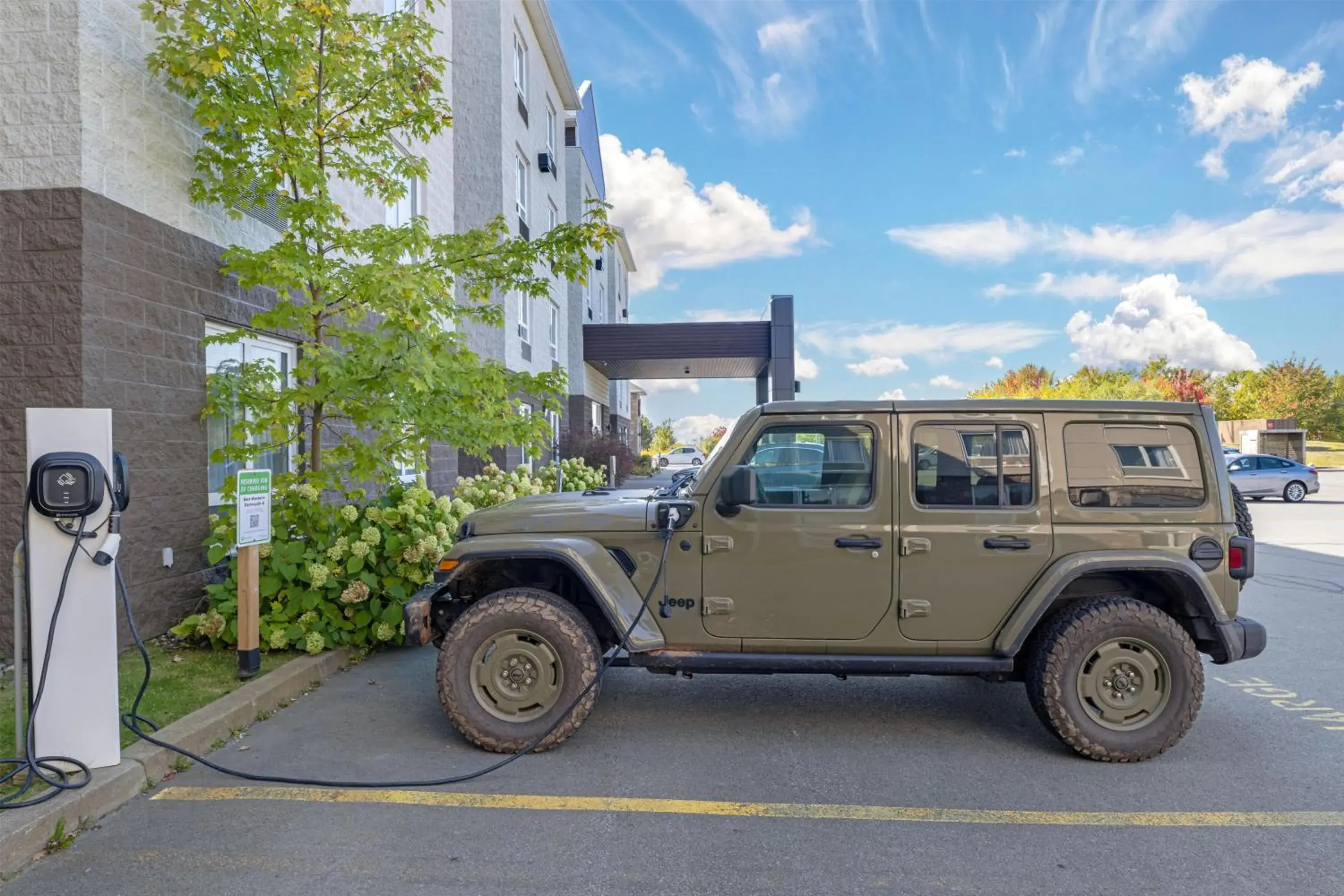 Property building in Best Western Plus Dartmouth Hotel & Suites Property building in Best Western Plus Dartmouth Hotel & Suites