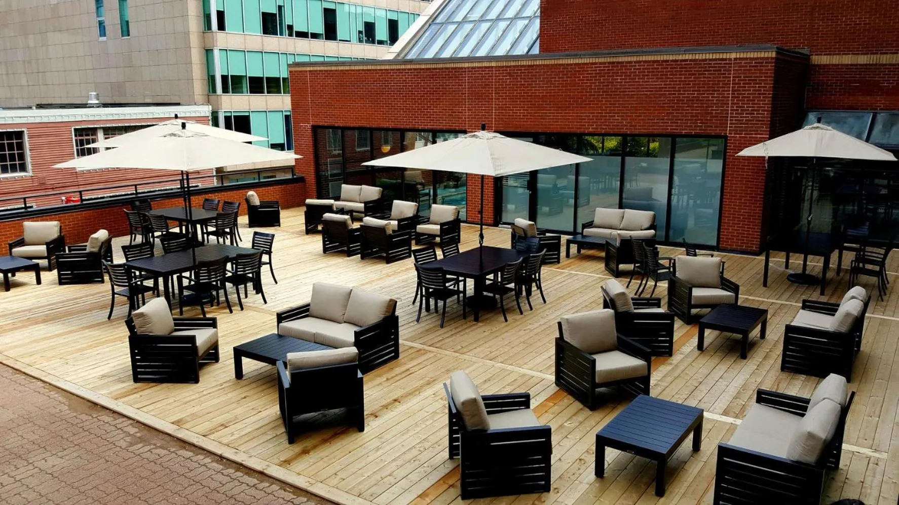 Patio in The Prince George Hotel