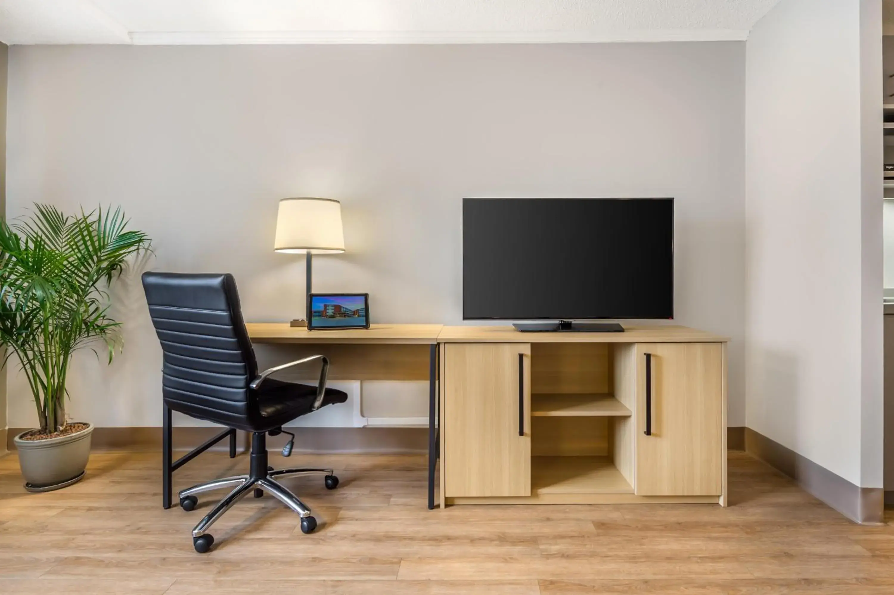 Bedroom in Best Western Plus Ottawa City Centre Bedroom in Best Western Plus Ottawa City Centre