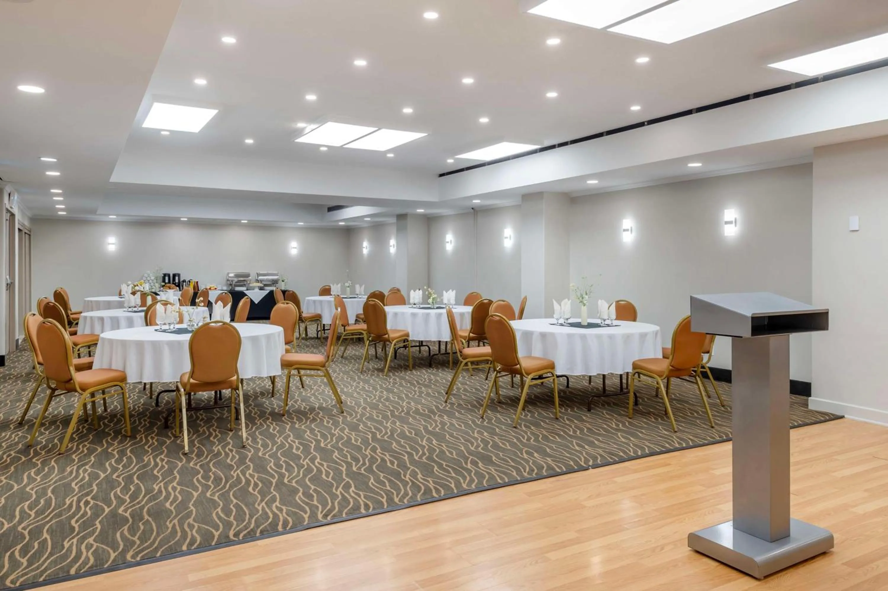 Meeting/conference room in Best Western Plus Ottawa City Centre