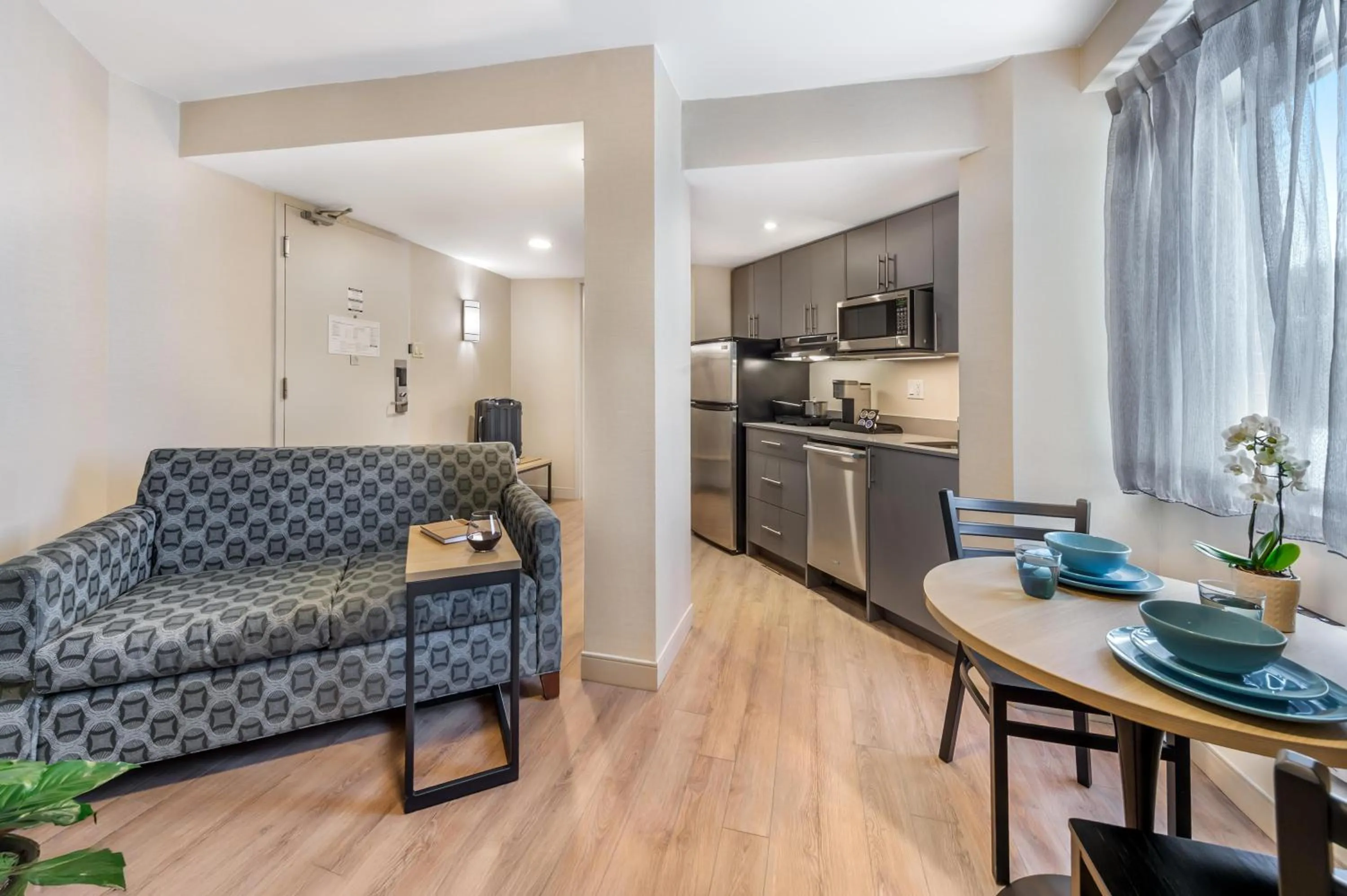 Bedroom in Best Western Plus Ottawa City Centre