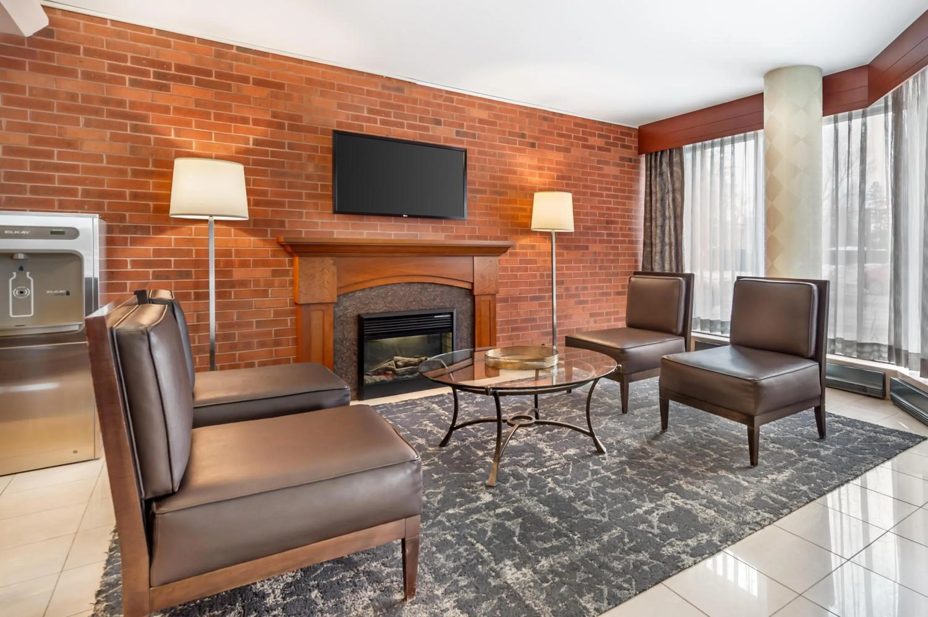 Lobby or reception in Best Western Plus Ottawa City Centre