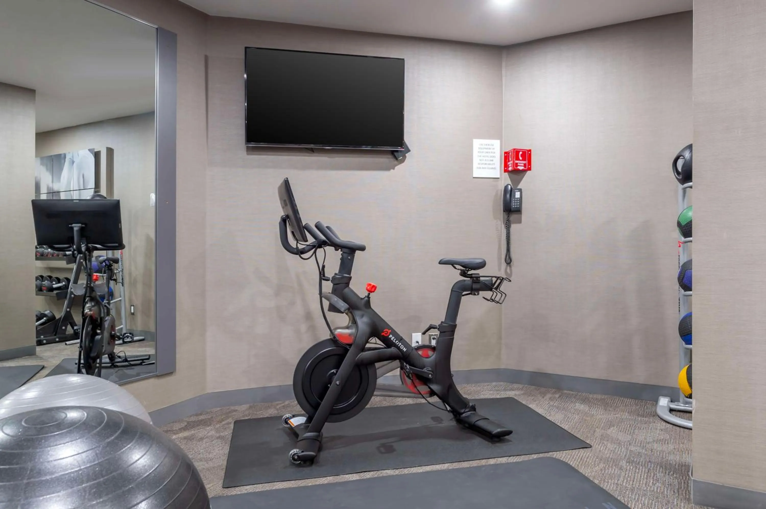 Fitness centre/facilities in Best Western Plus Ottawa City Centre