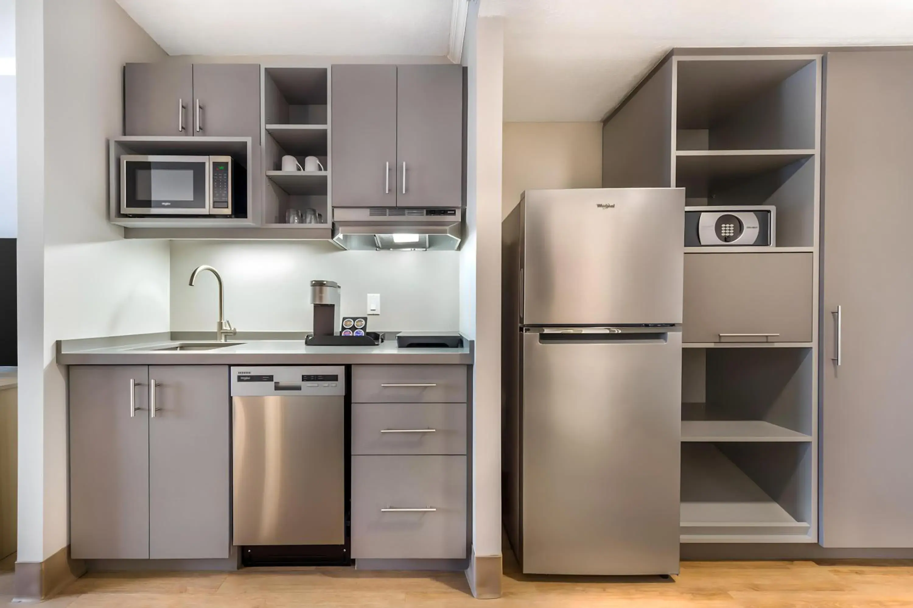 Bedroom in Best Western Plus Ottawa City Centre Bedroom in Best Western Plus Ottawa City Centre