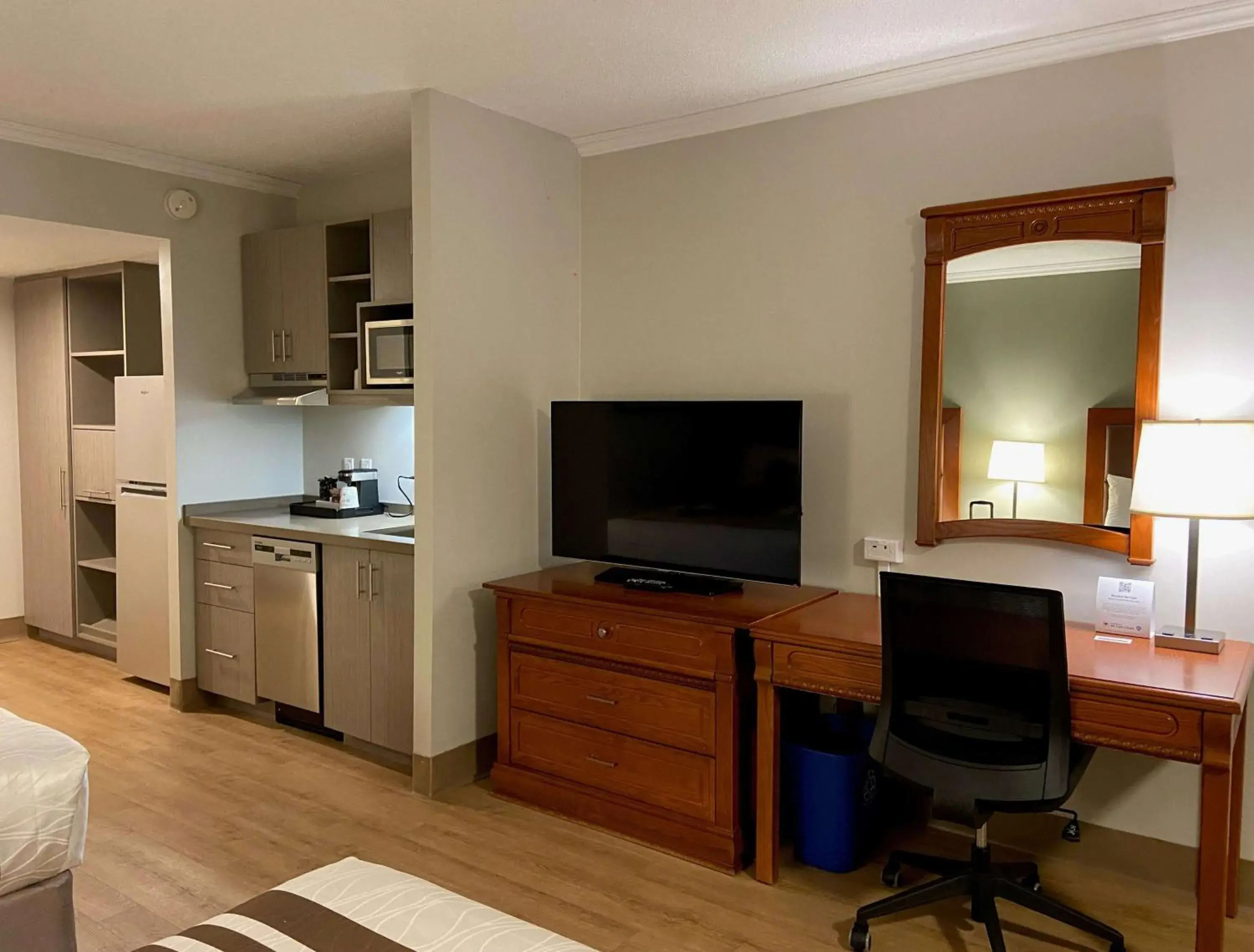 Photo of the whole room in Best Western Plus Ottawa City Centre Photo of the whole room in Best Western Plus Ottawa City Centre