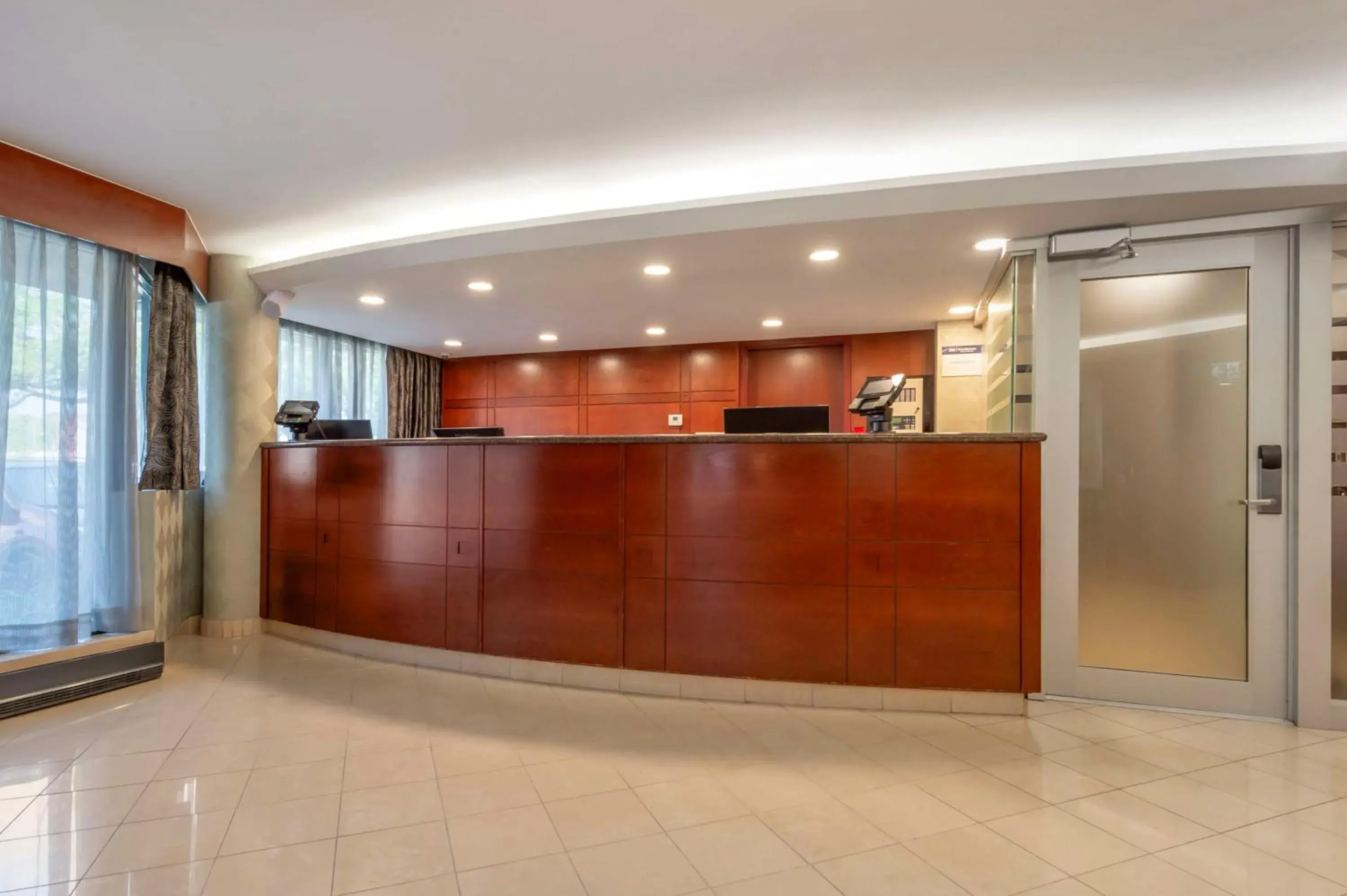 Lobby or reception in Best Western Plus Ottawa City Centre Lobby or reception in Best Western Plus Ottawa City Centre