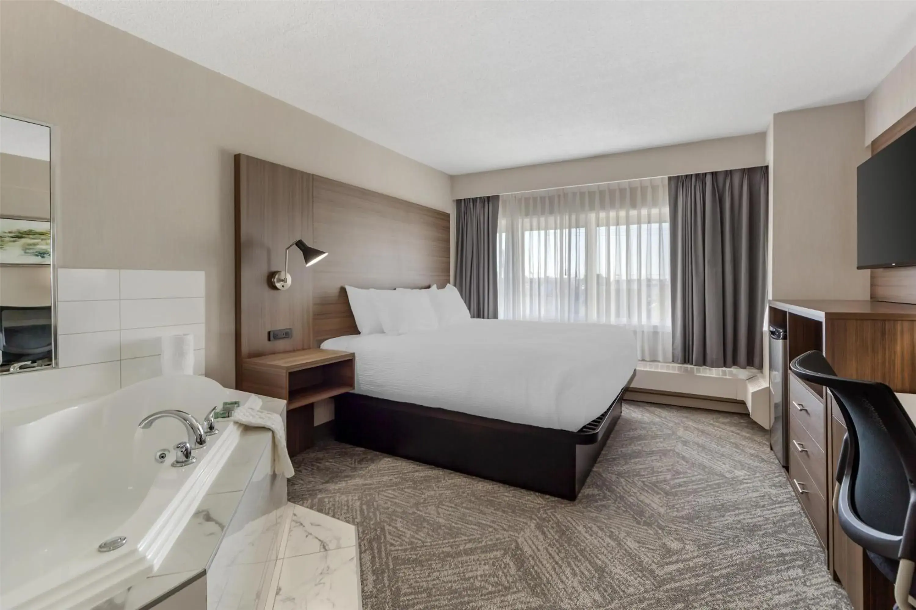 Bedroom, Bed in Best Western Cedar Park Inn Bedroom, Bed in Best Western Cedar Park Inn