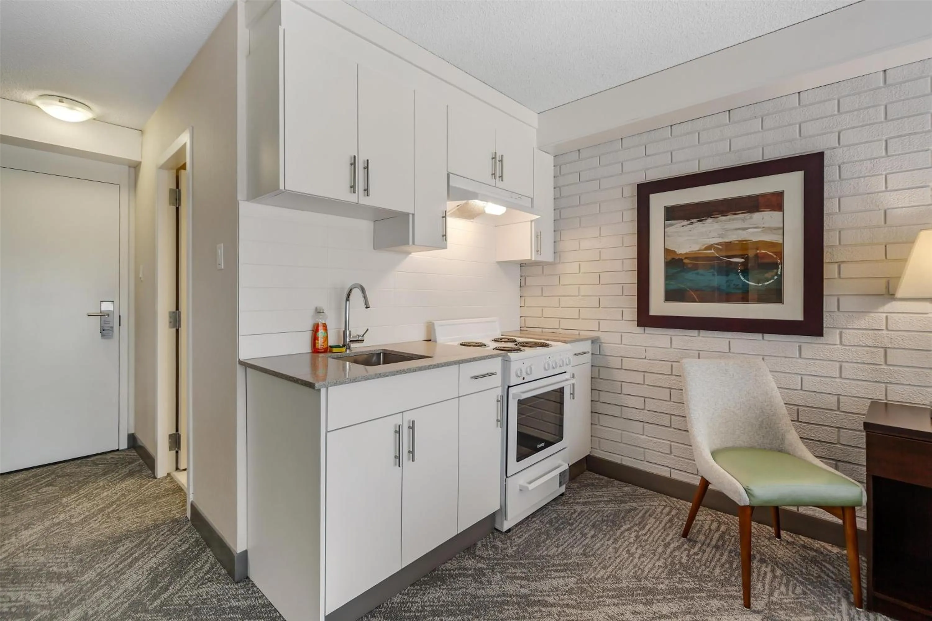 Bedroom in Best Western Cedar Park Inn