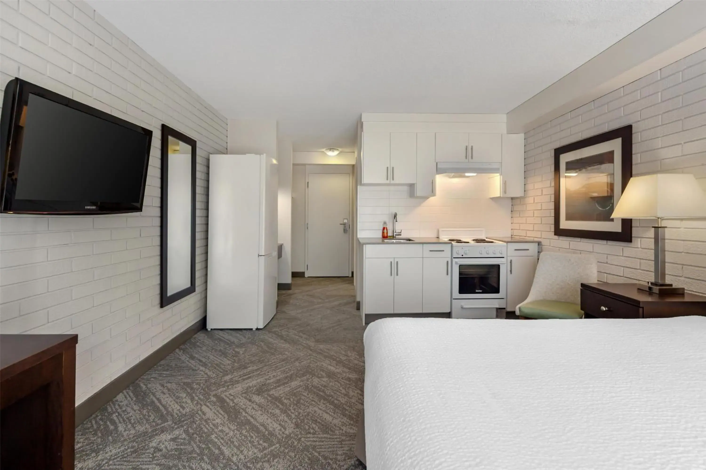 Bedroom in Best Western Cedar Park Inn Bedroom in Best Western Cedar Park Inn