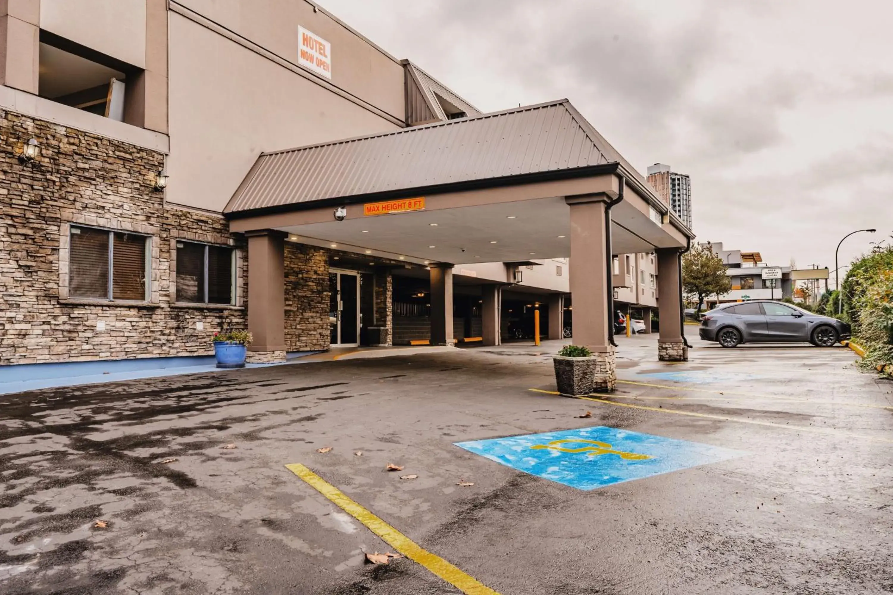 Property building in SureStay Plus by Best Western Coquitlam Property building in SureStay Plus by Best Western Coquitlam