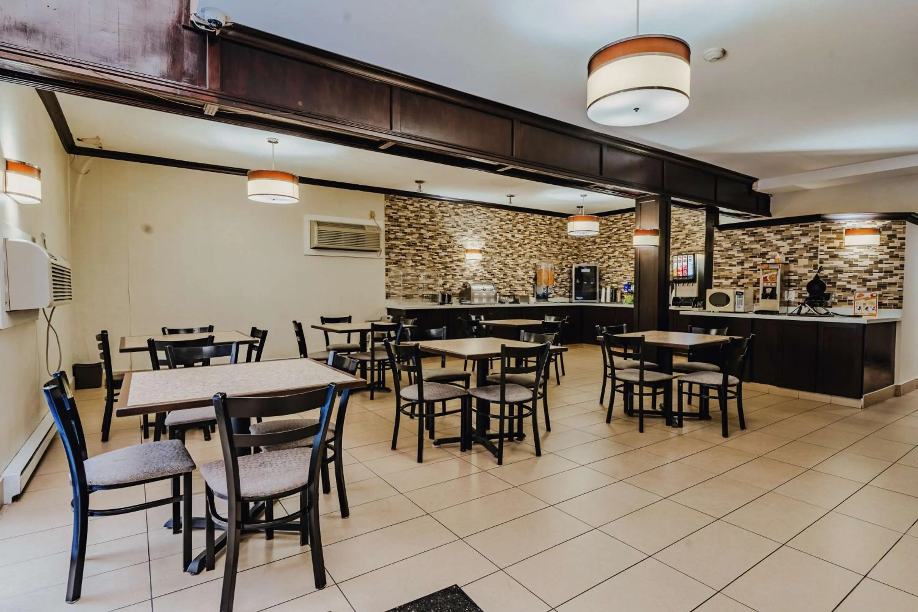 Breakfast in SureStay Plus by Best Western Coquitlam