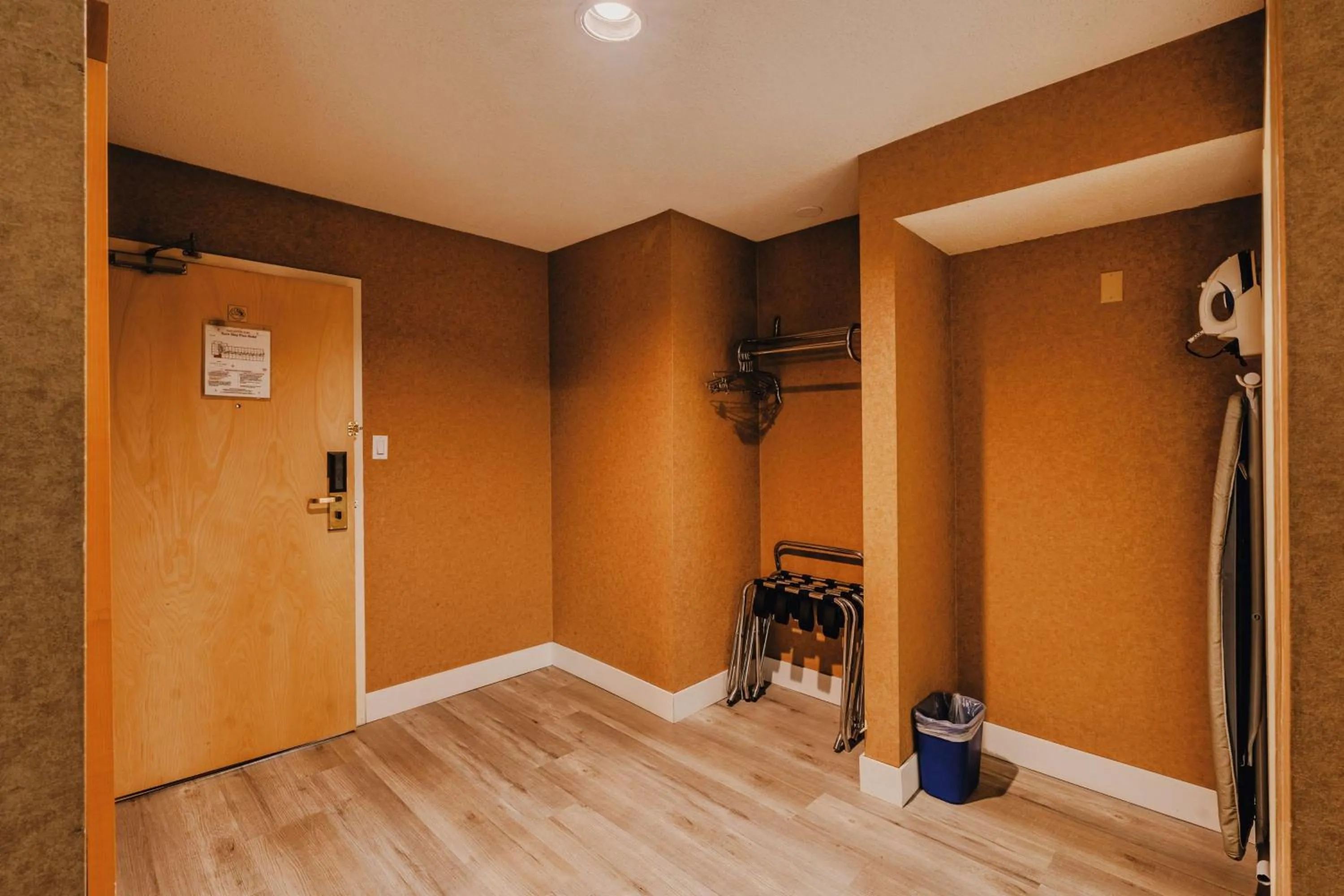 Bedroom in SureStay Plus by Best Western Coquitlam