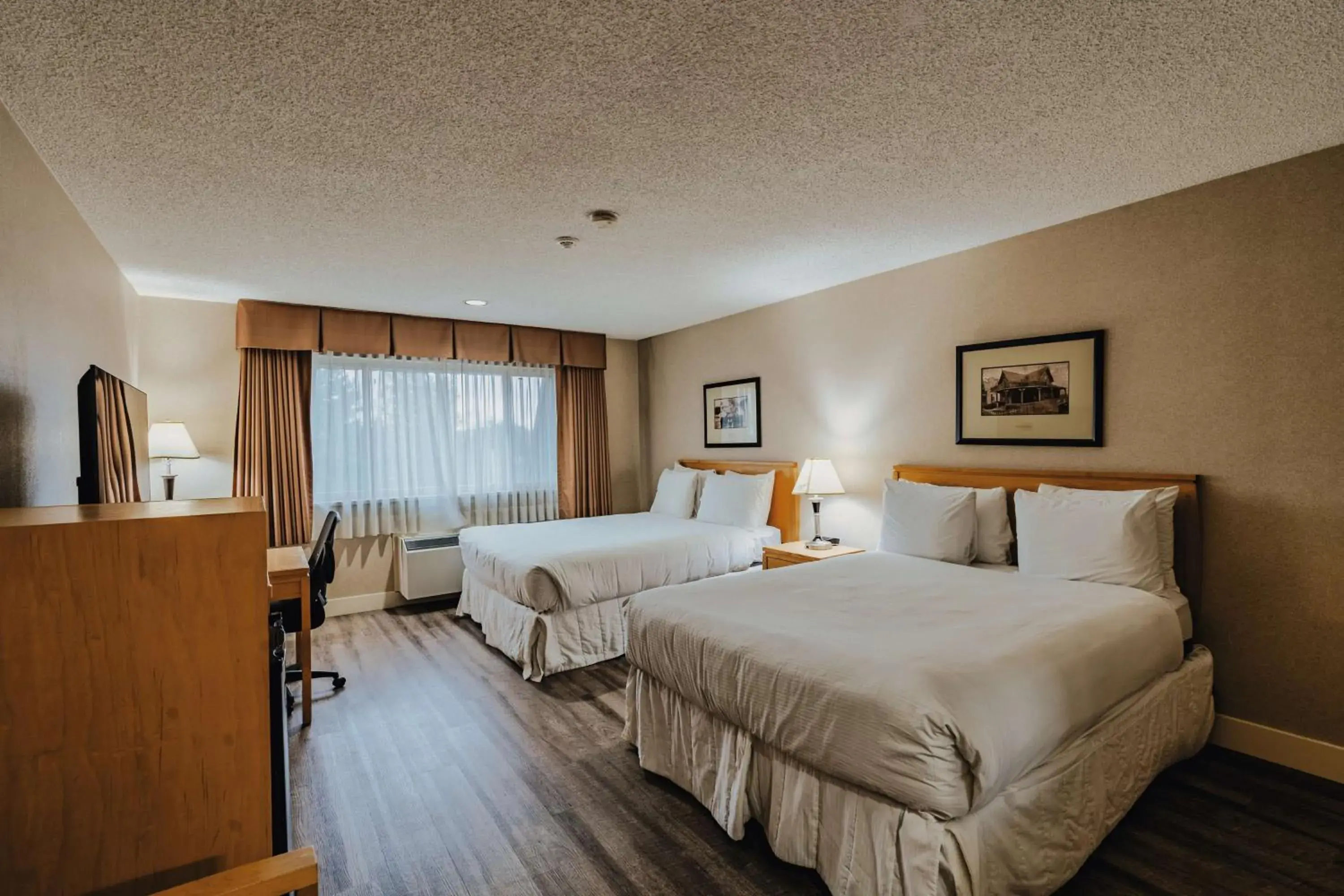 Bedroom, Bed in SureStay Plus by Best Western Coquitlam Bedroom, Bed in SureStay Plus by Best Western Coquitlam