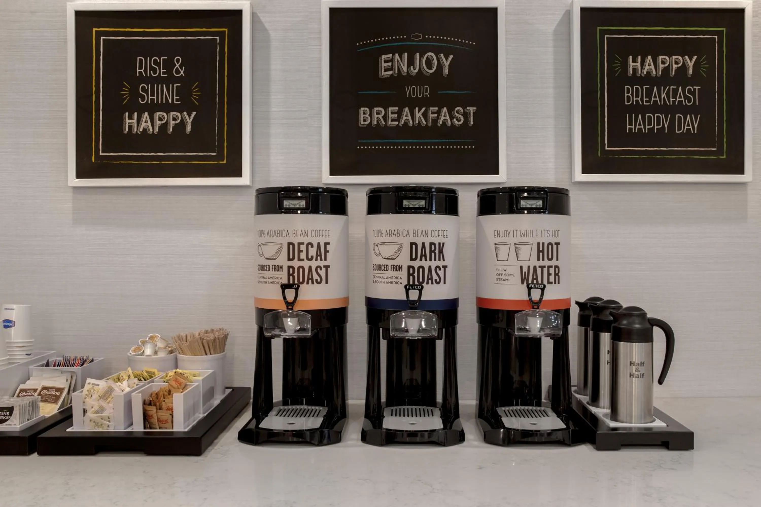 Coffee/tea facilities in Hampton Inn By Hilton Winnipeg Downtown