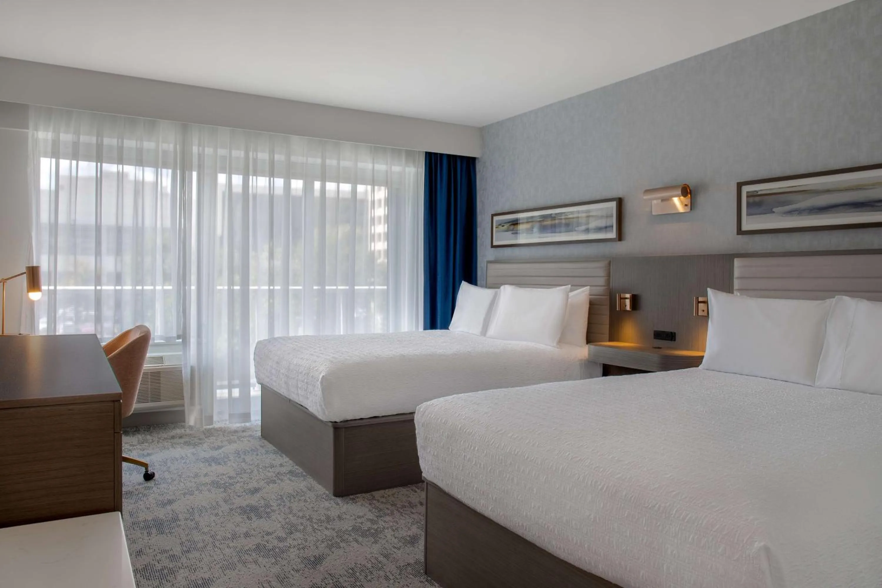 Bed in Hampton Inn By Hilton Winnipeg Downtown