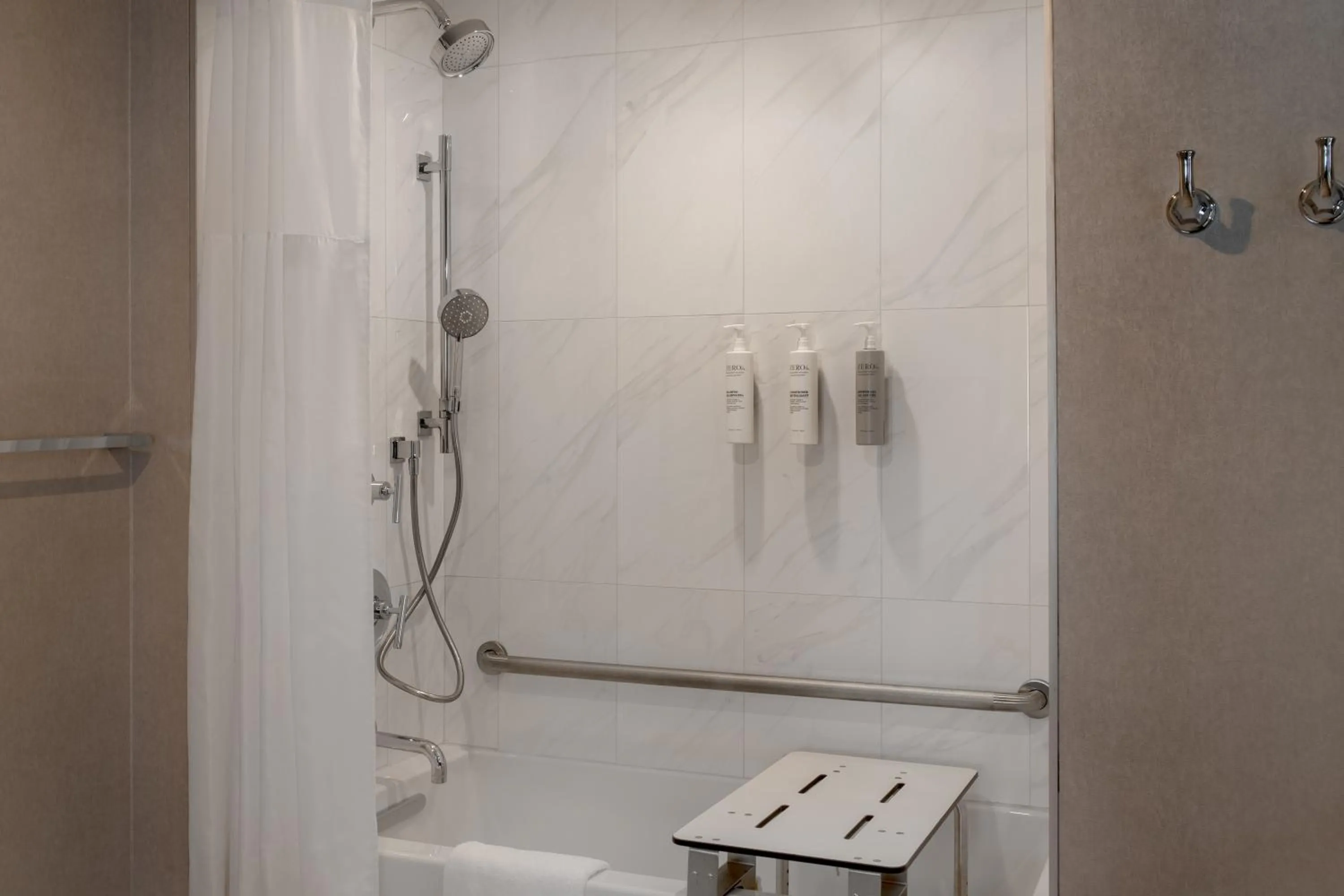 Bathroom in Hampton Inn By Hilton Winnipeg Downtown