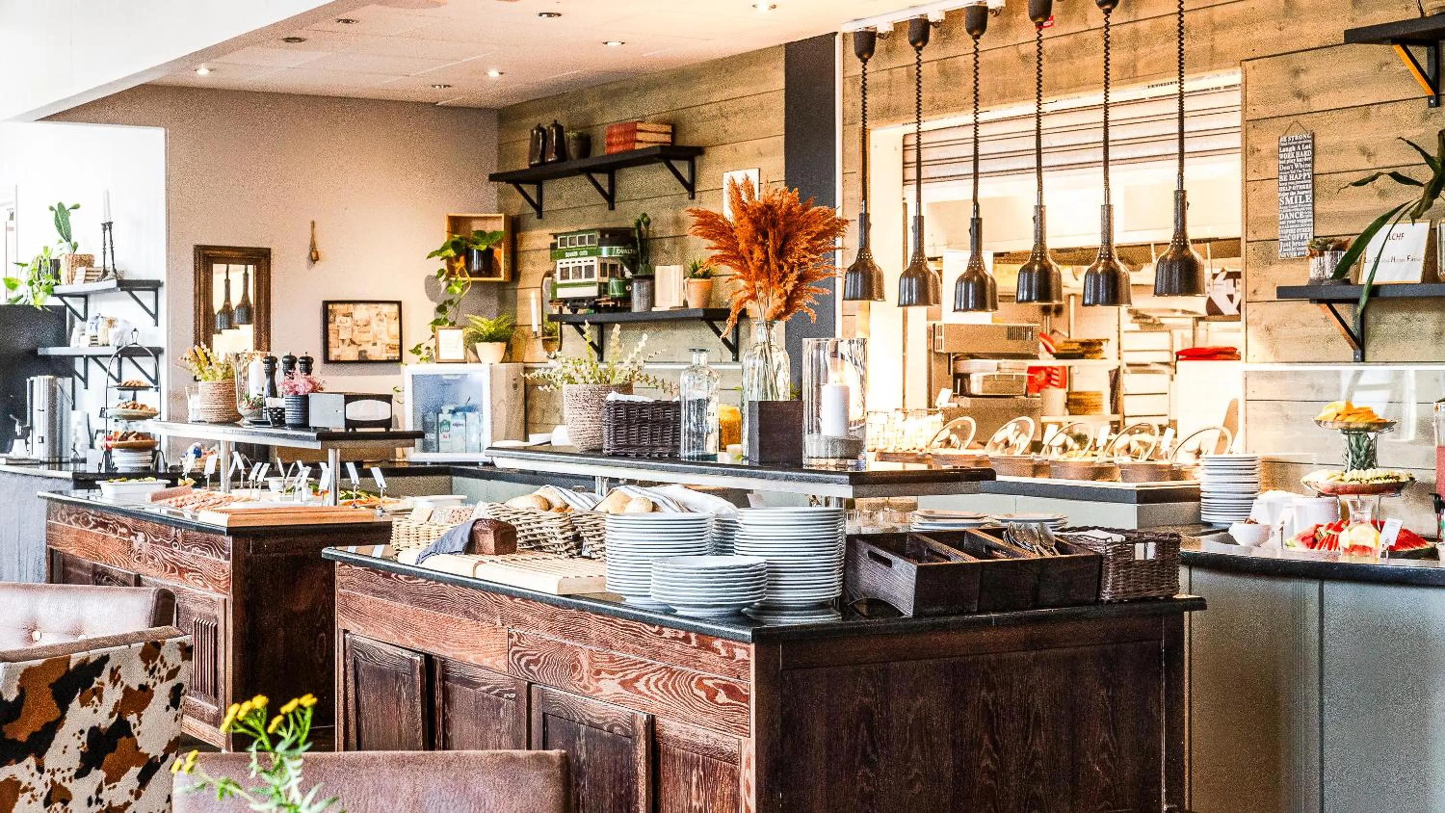 Buffet breakfast in Comfort Hotel Sundsvall