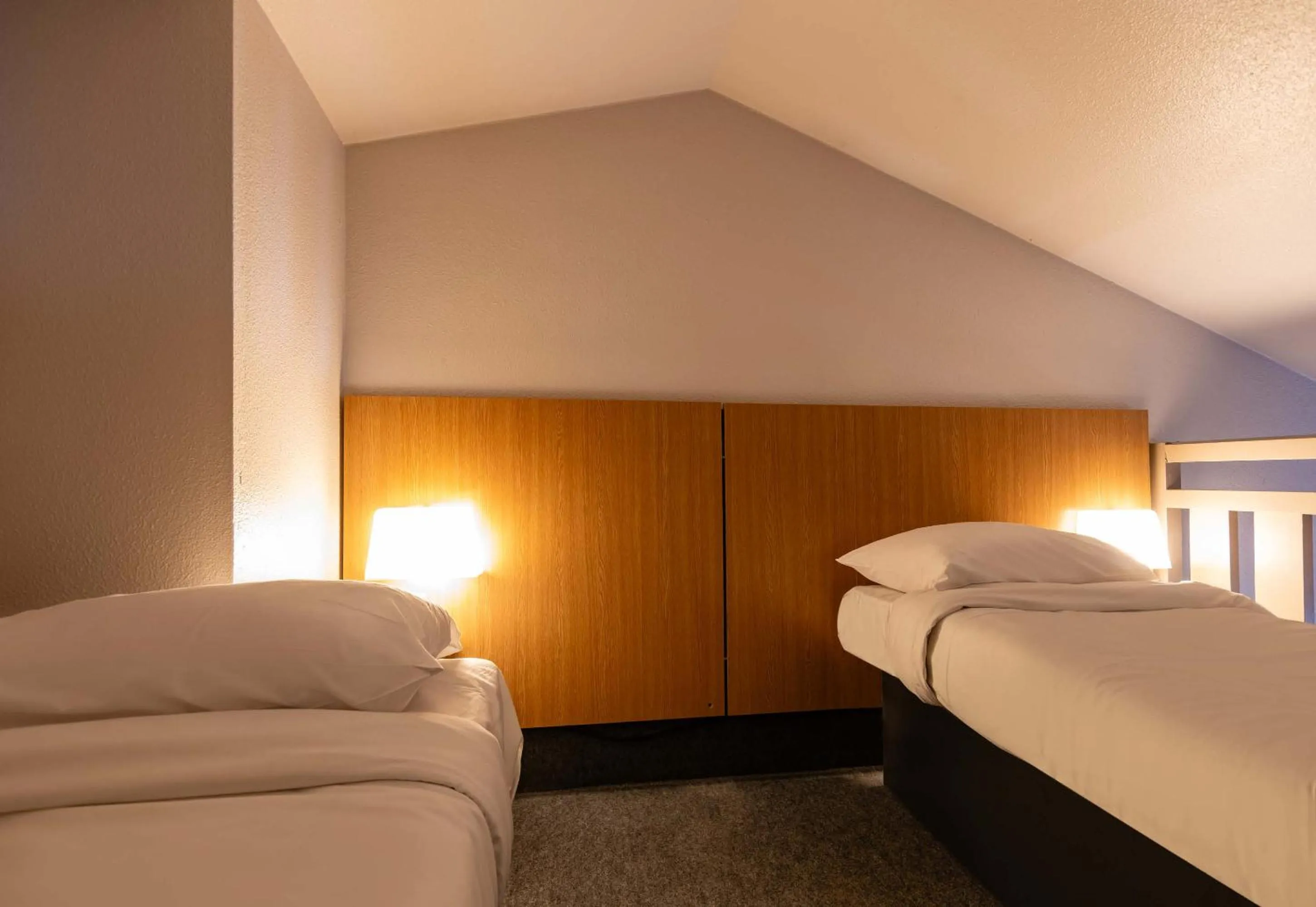 Bedroom, Bed in B&B HOTEL Grenoble Université 1