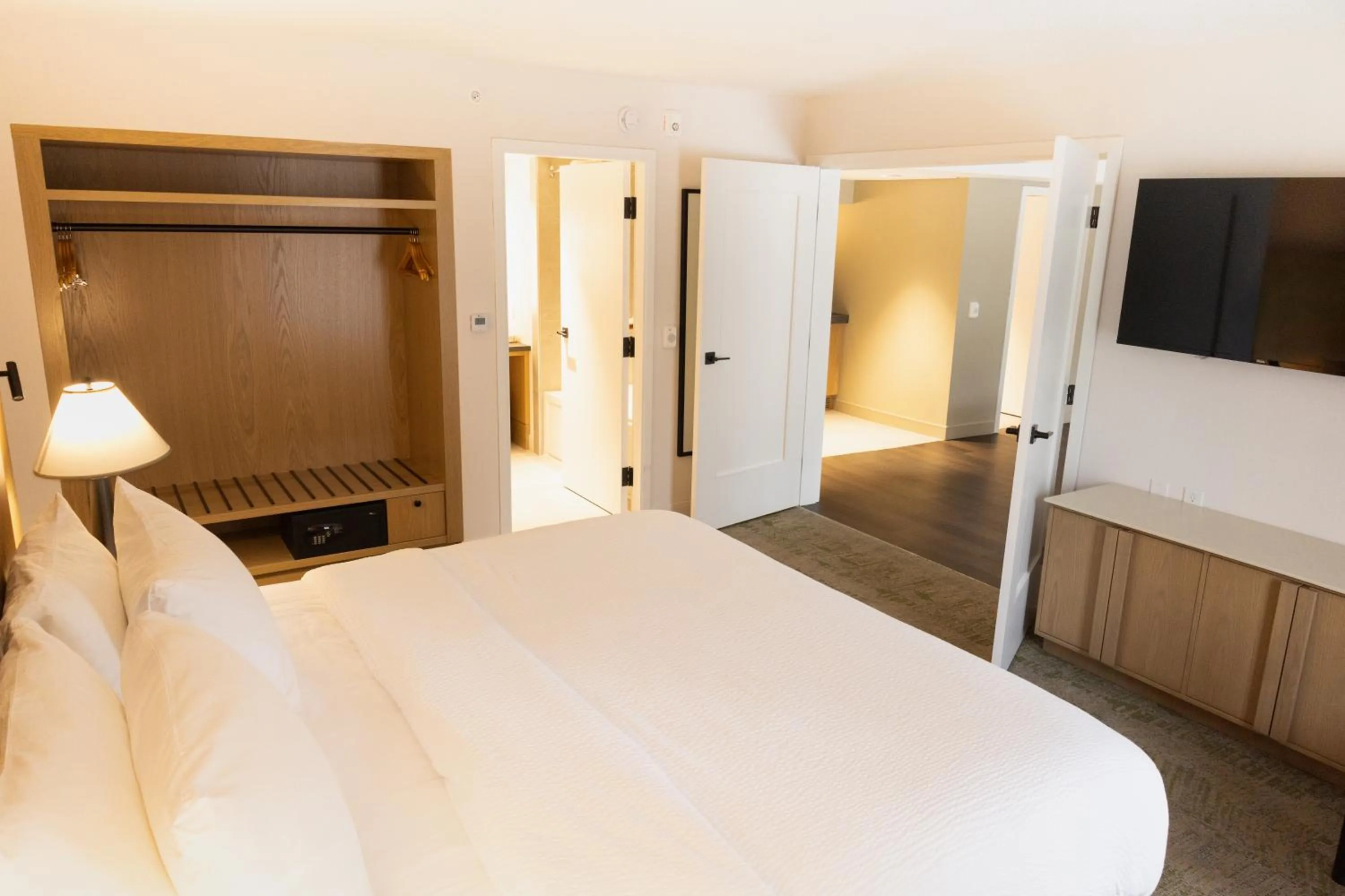 Bed in Forest Park Hotel