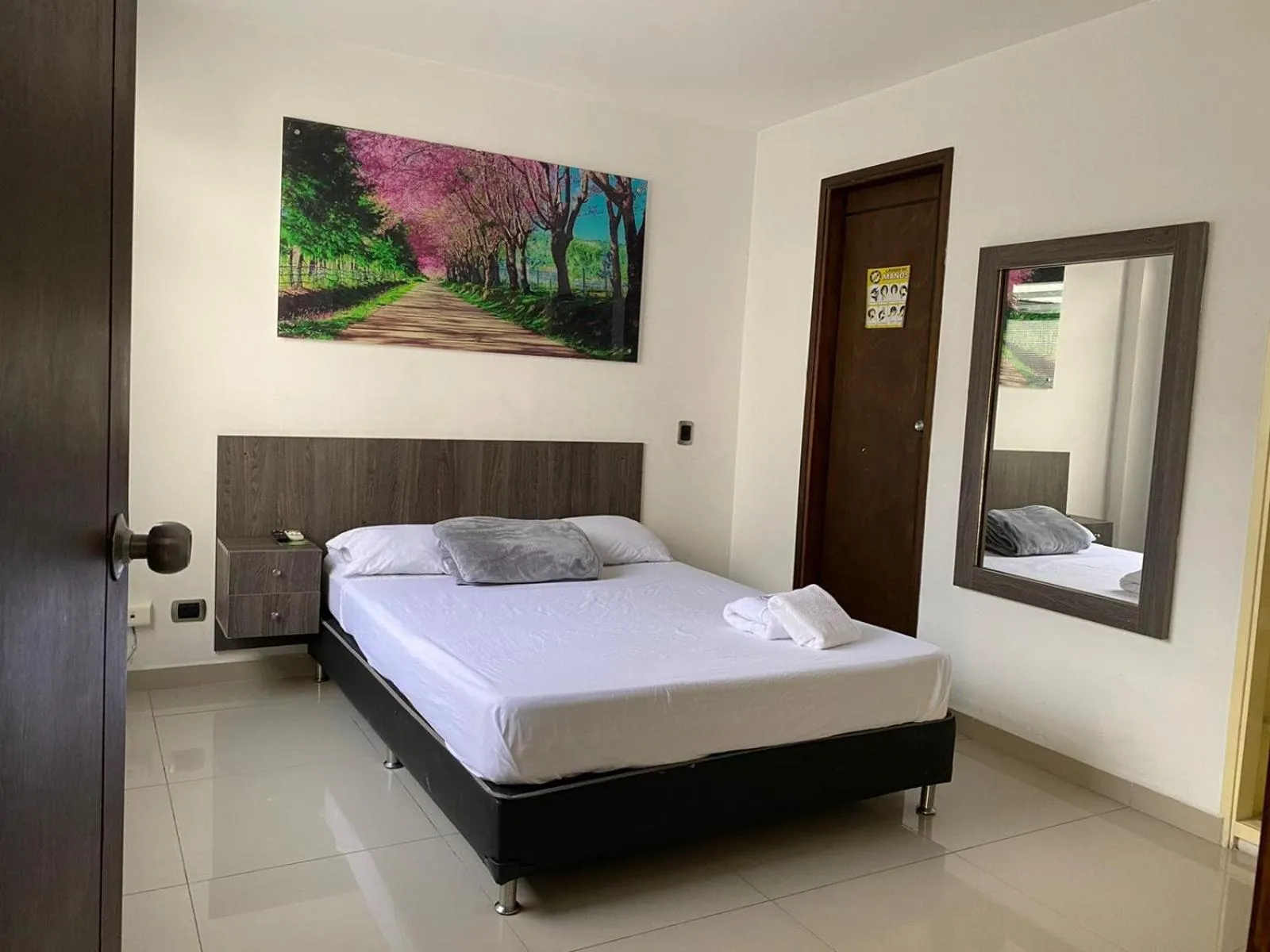 Photo of the whole room, Bed in Hotel Jardin de Laureles Jeps