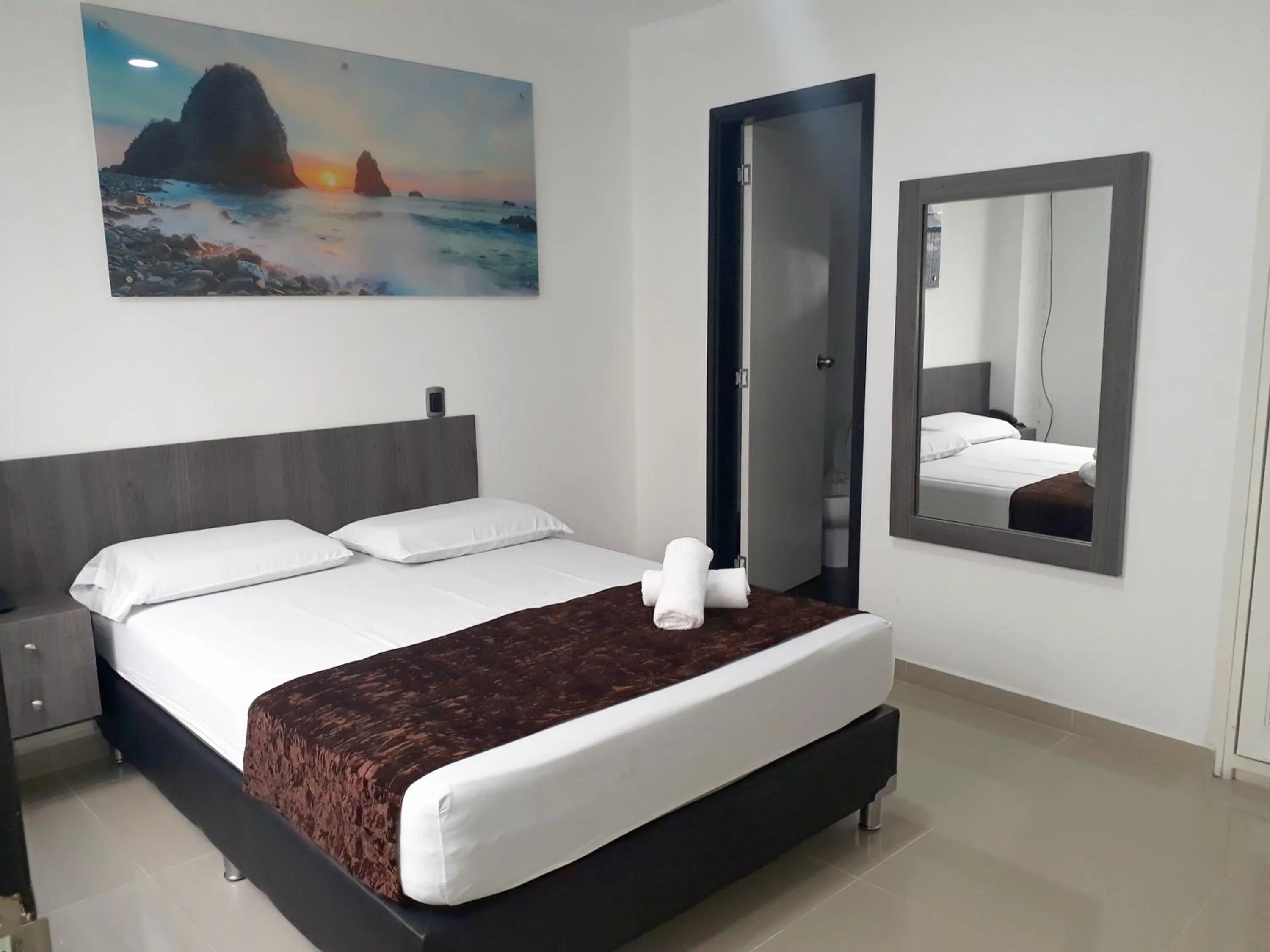 Bed in Hotel Jardin de Laureles Jeps