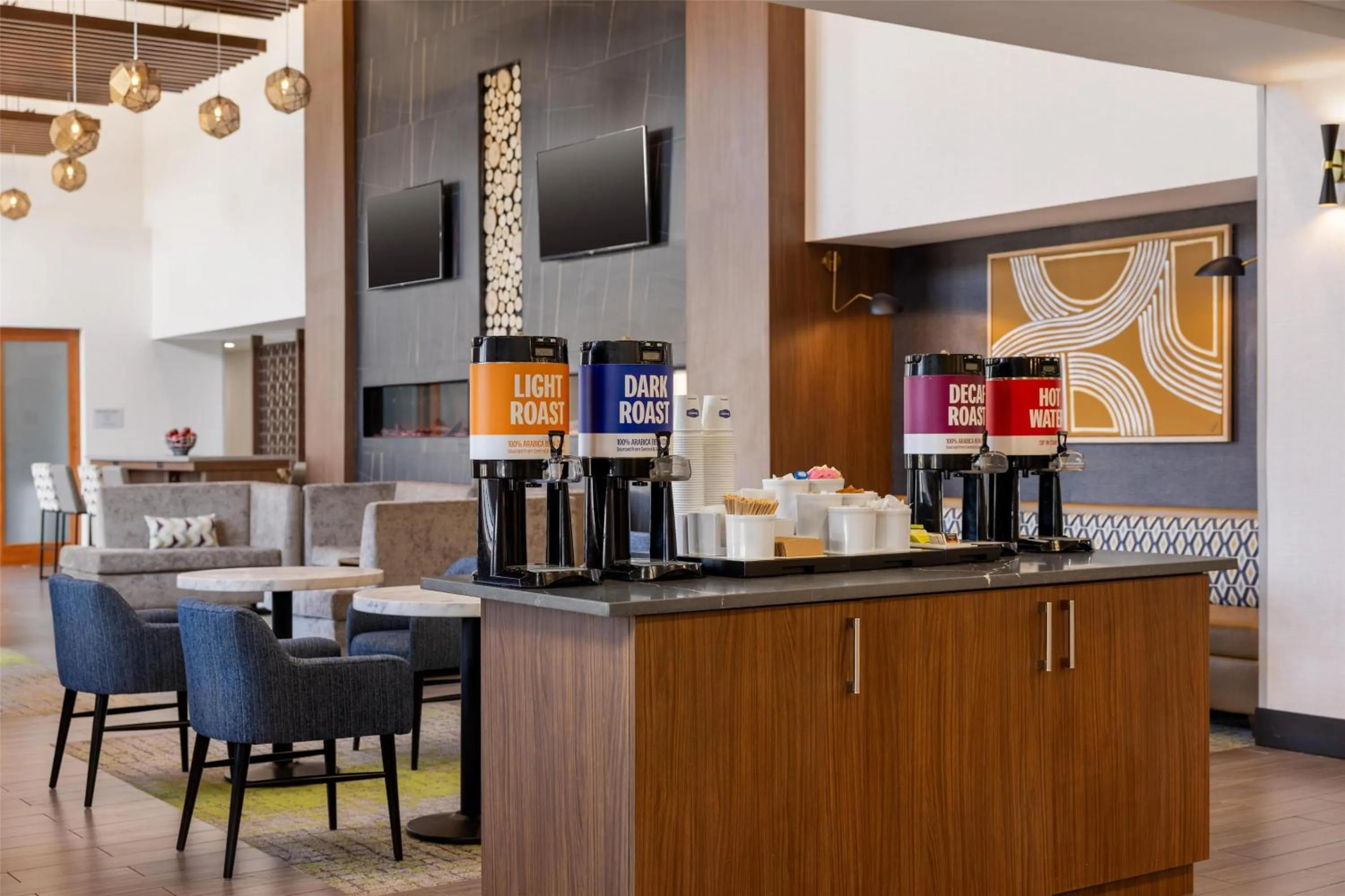 Restaurant/places to eat in Hampton Inn & Suites by Hilton Windsor