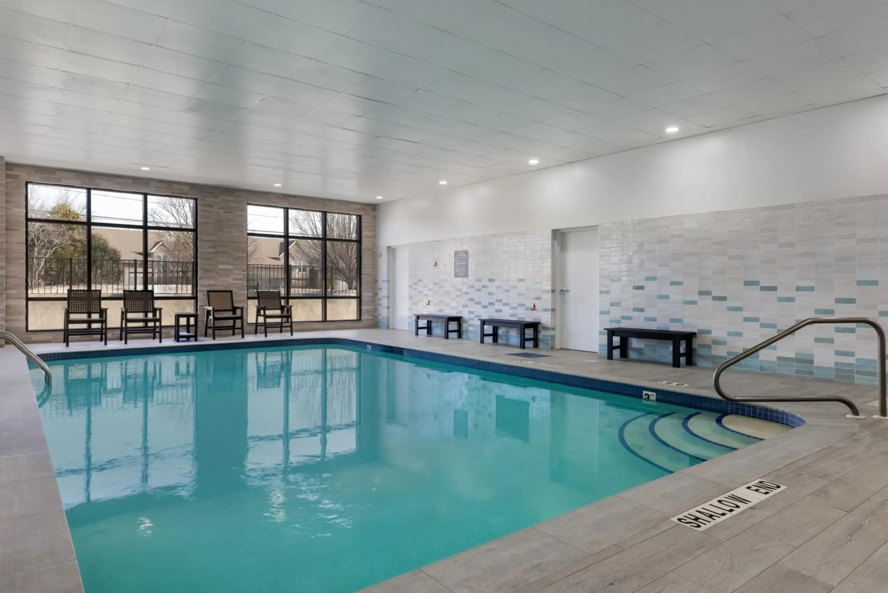 Swimming pool in Hampton Inn & Suites by Hilton Windsor Swimming pool in Hampton Inn & Suites by Hilton Windsor