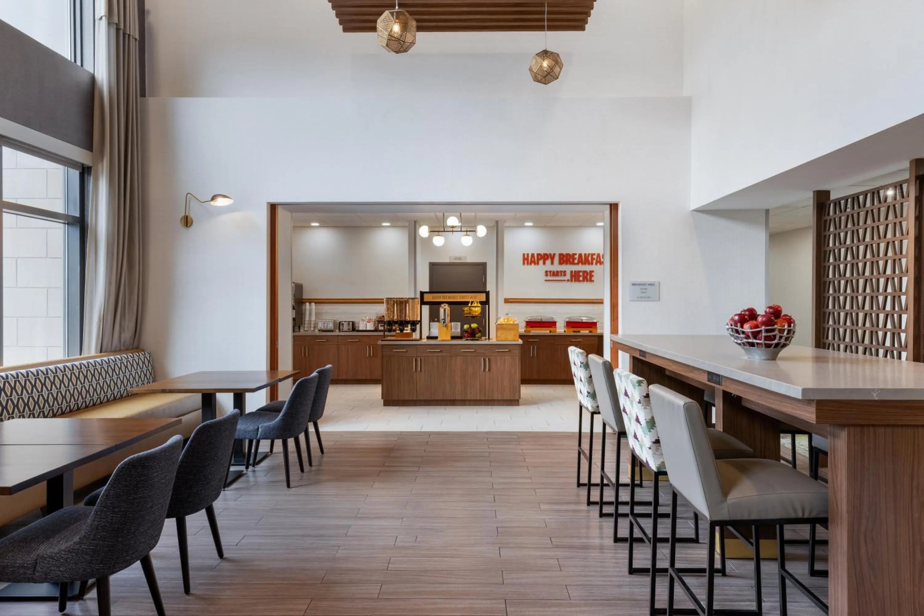 Seating area in Hampton Inn & Suites by Hilton Windsor