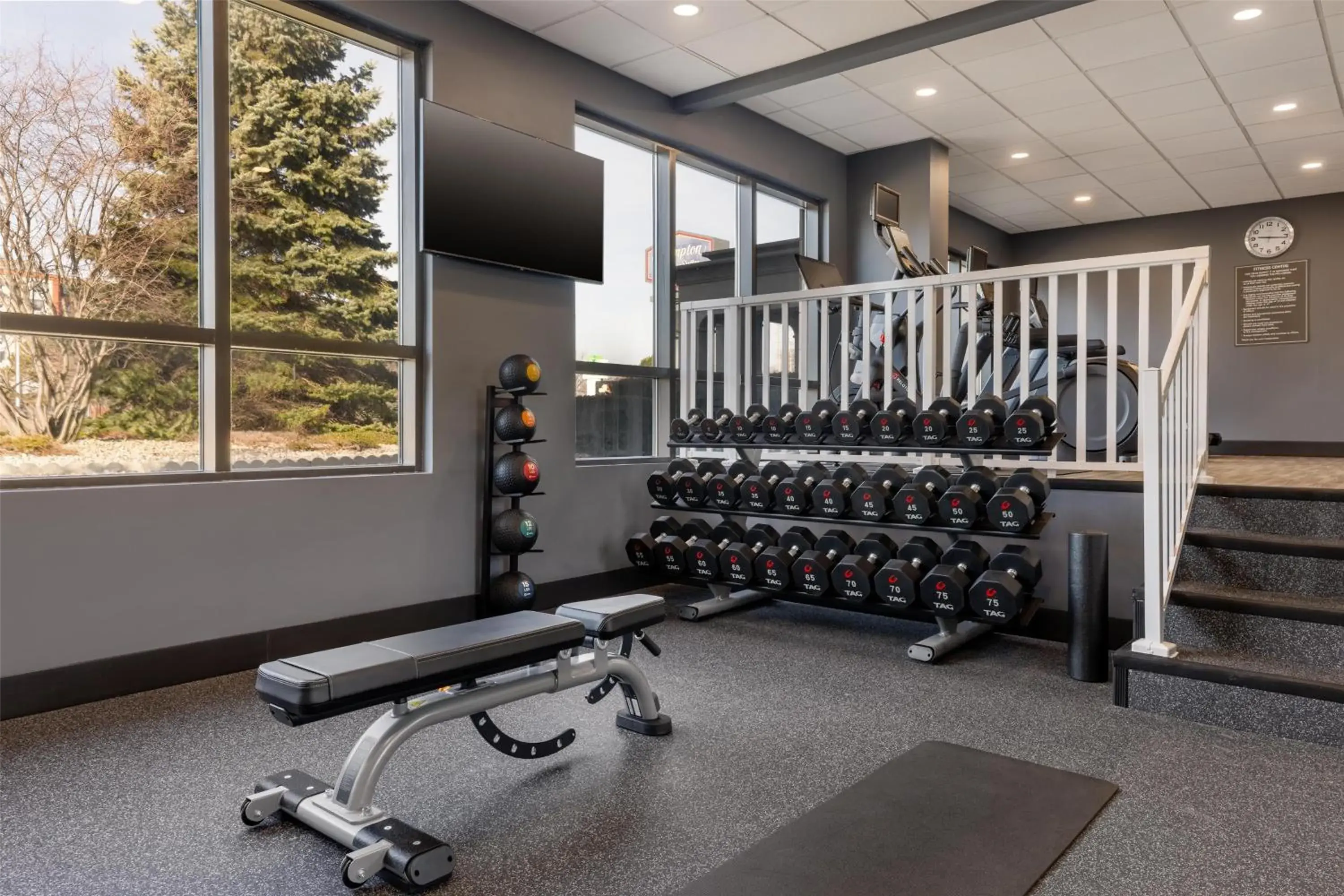 Fitness centre/facilities in Hampton Inn & Suites by Hilton Windsor Fitness centre/facilities in Hampton Inn & Suites by Hilton Windsor