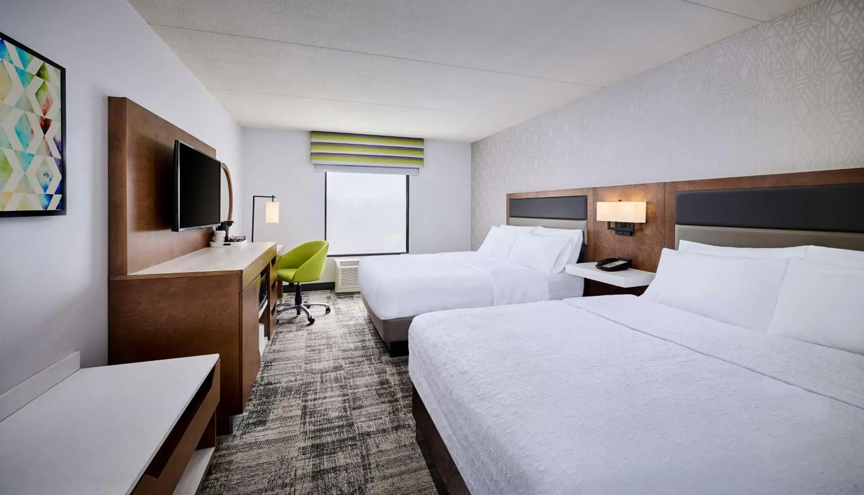 Bed in Hampton Inn & Suites by Hilton Windsor Bed in Hampton Inn & Suites by Hilton Windsor