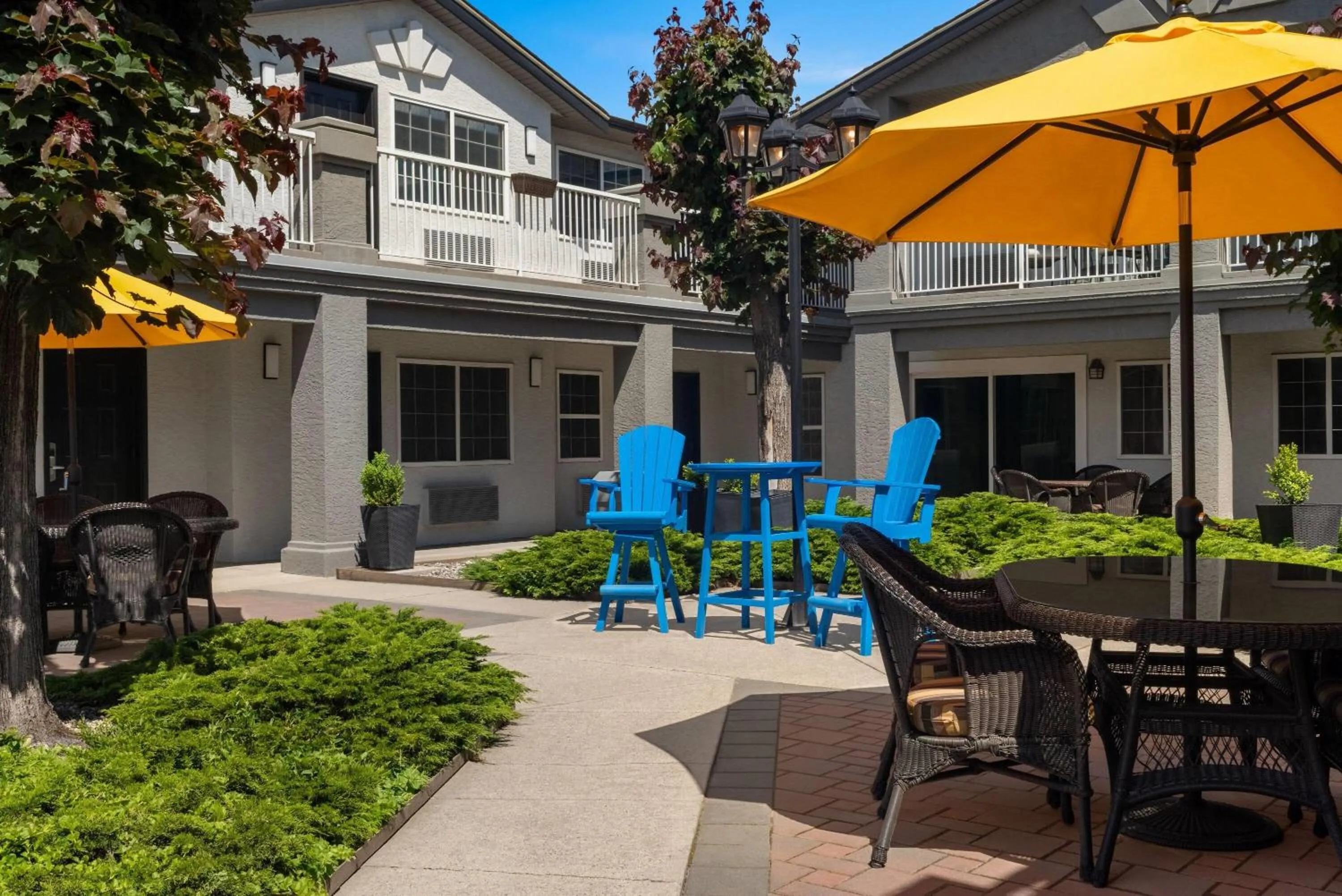 Patio in Days Inn by Wyndham Kelowna