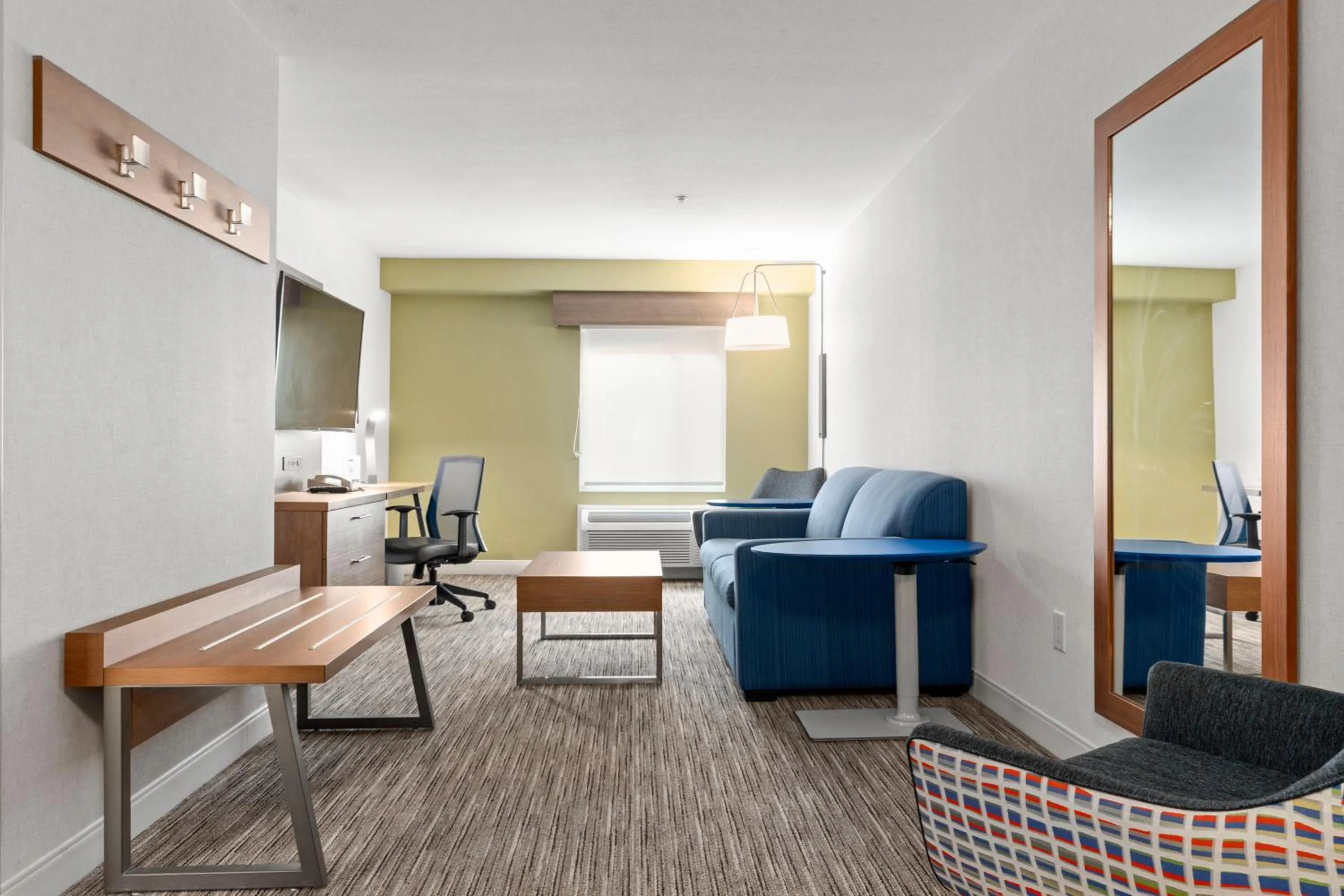 Holiday Inn Express and Suites Surrey by IHG